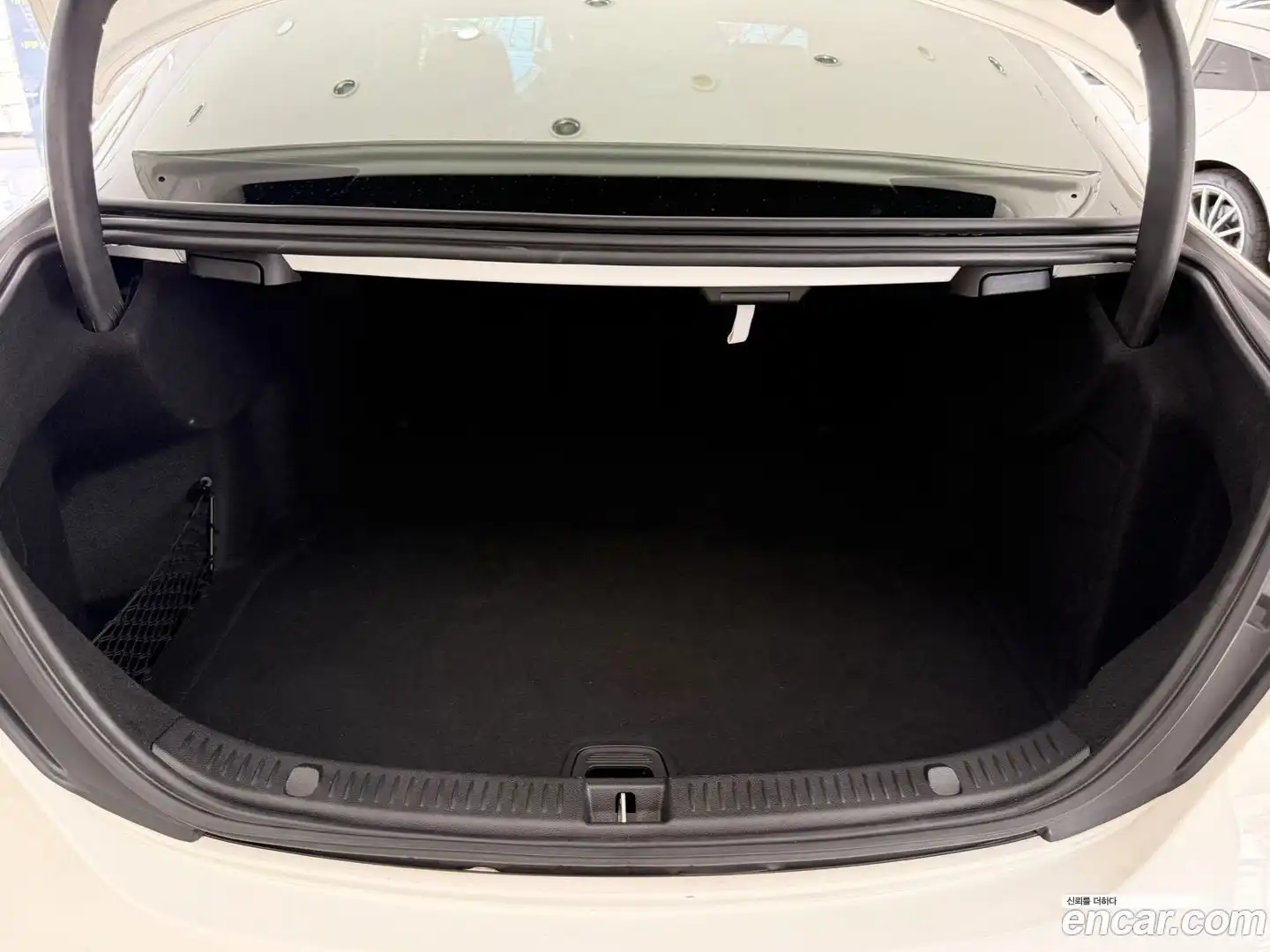 E-Class Mercedes-Benz 2021.11-OPTION-024