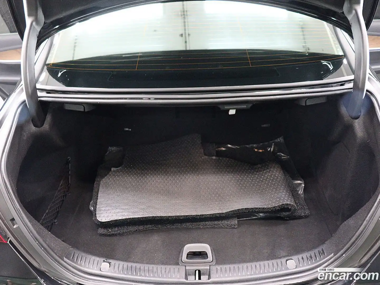 E-Class Mercedes-Benz 2021.6-OUTER-005