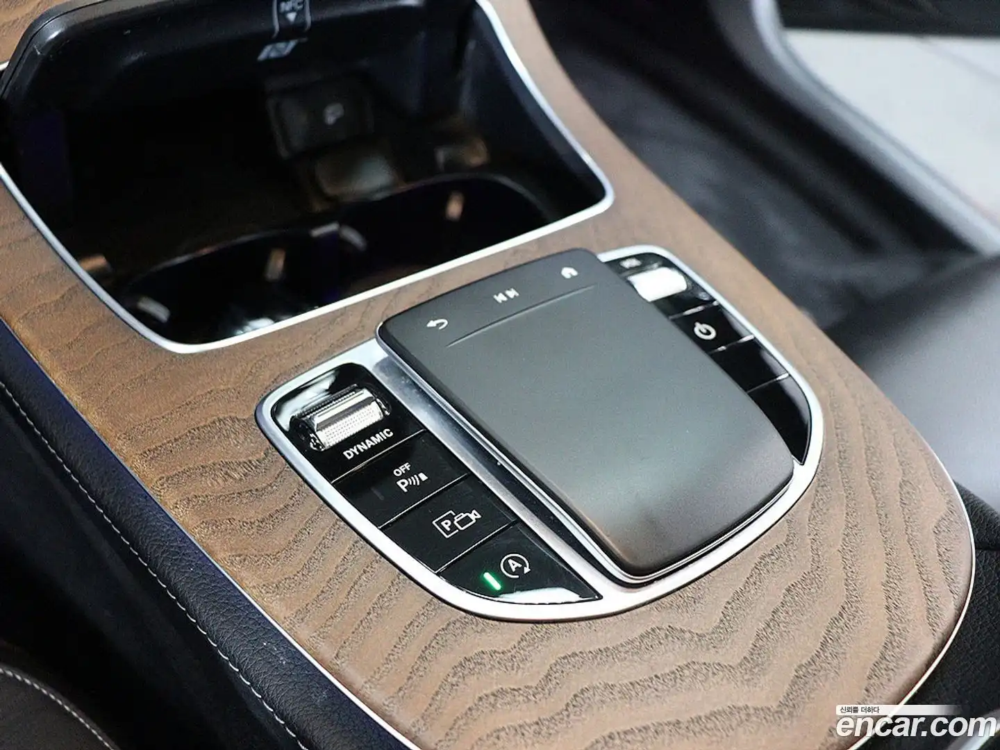 E-Class Mercedes-Benz 2021.6-INNER-010