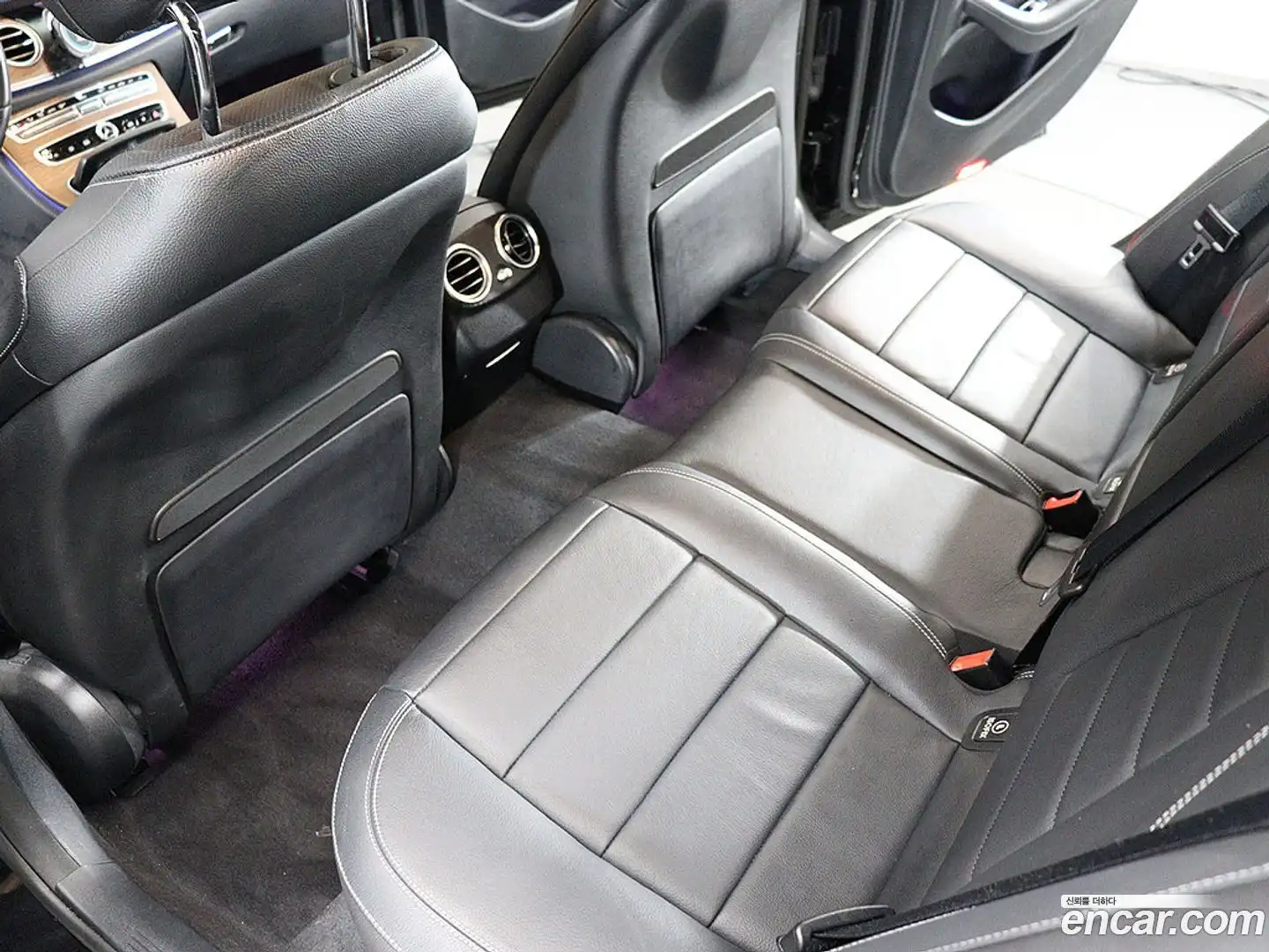 E-Class Mercedes-Benz 2021.6-OPTION-019