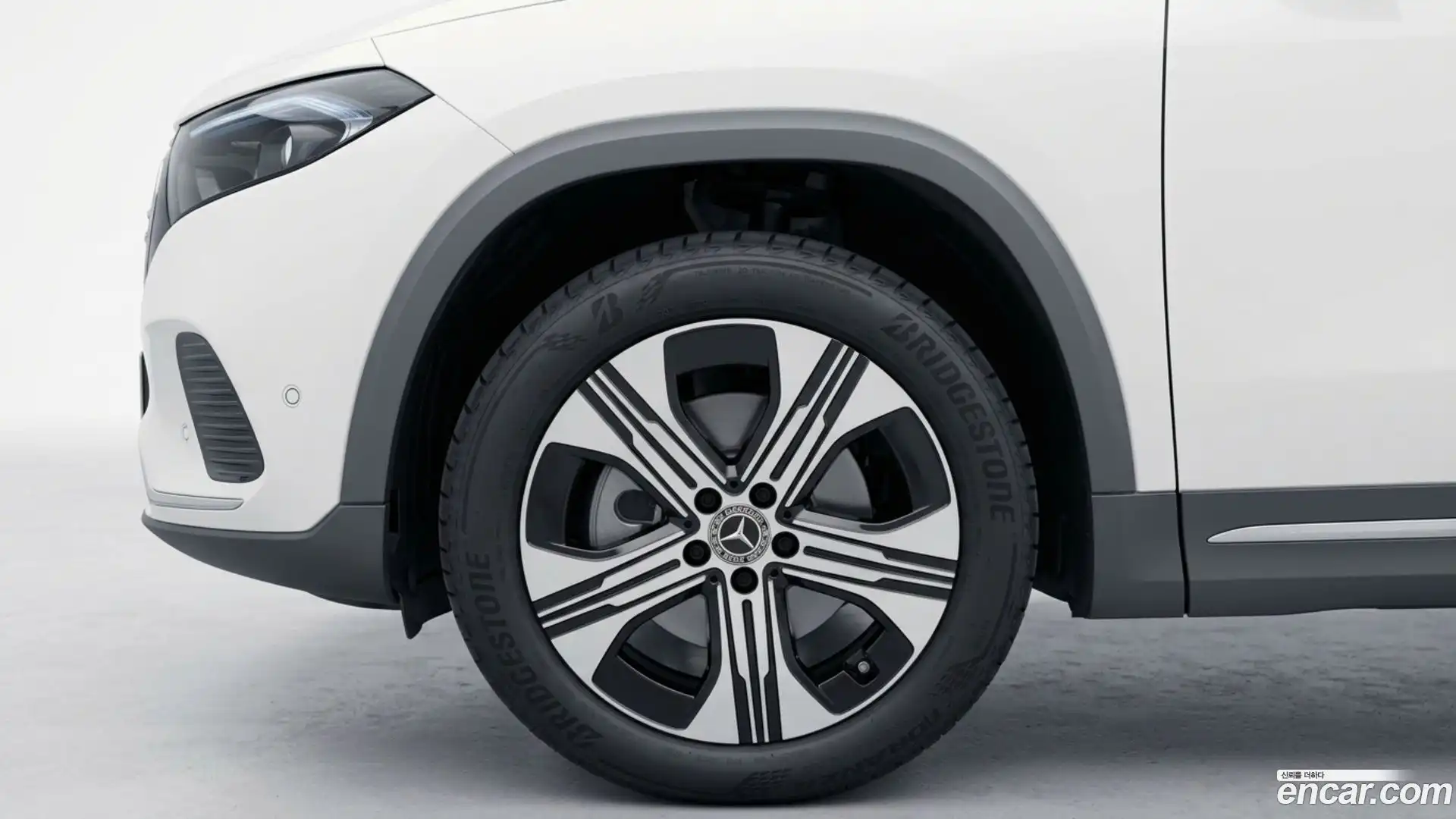 EQA Mercedes-Benz 2025.7-OUTER-005