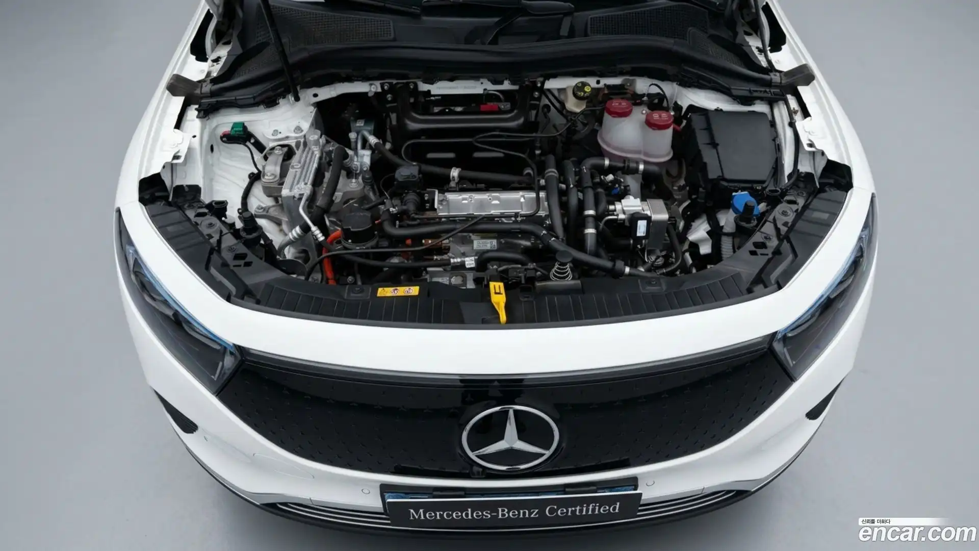 EQA Mercedes-Benz 2025.7-OUTER-006