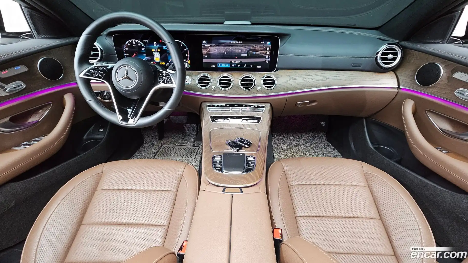 E-Class Mercedes-Benz 2023.9-INNER-007