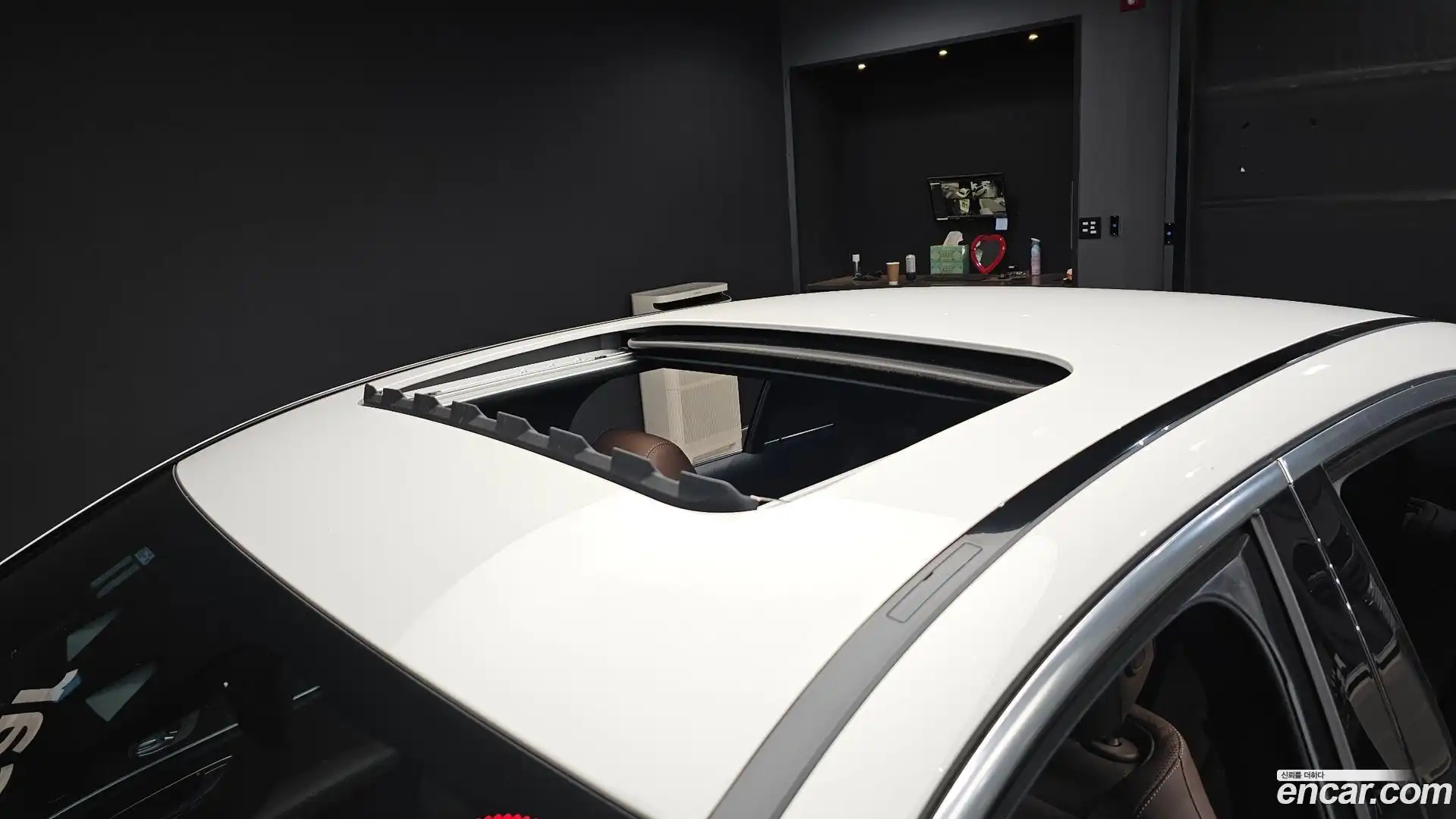 E-Class Mercedes-Benz 2023.9-OPTION-021