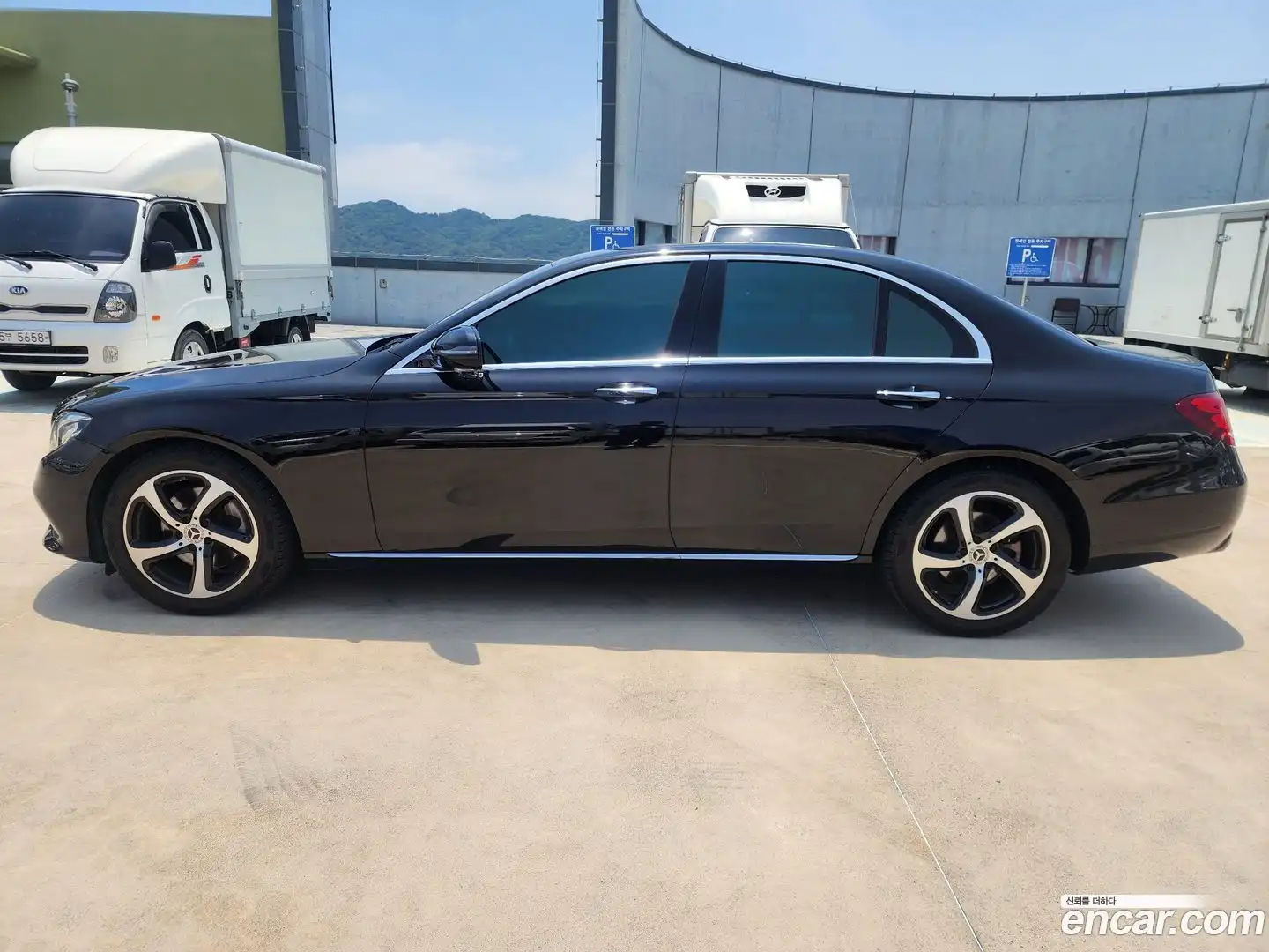 E-Class Mercedes-Benz 2019.11-OUTER-003