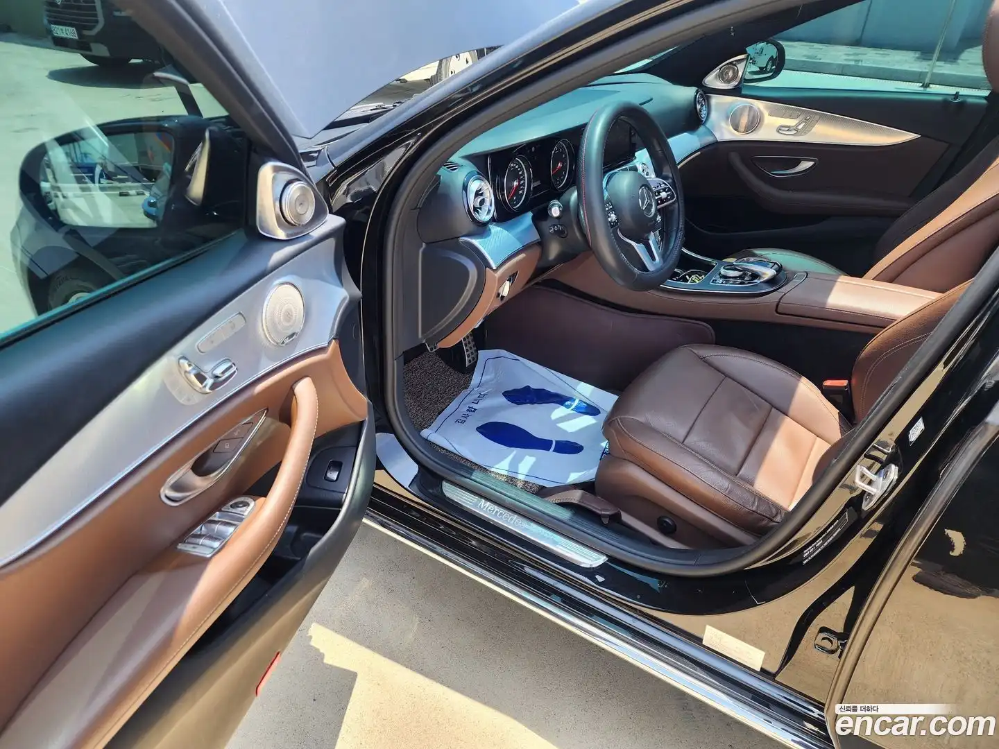 E-Class Mercedes-Benz 2019.11-OPTION-015
