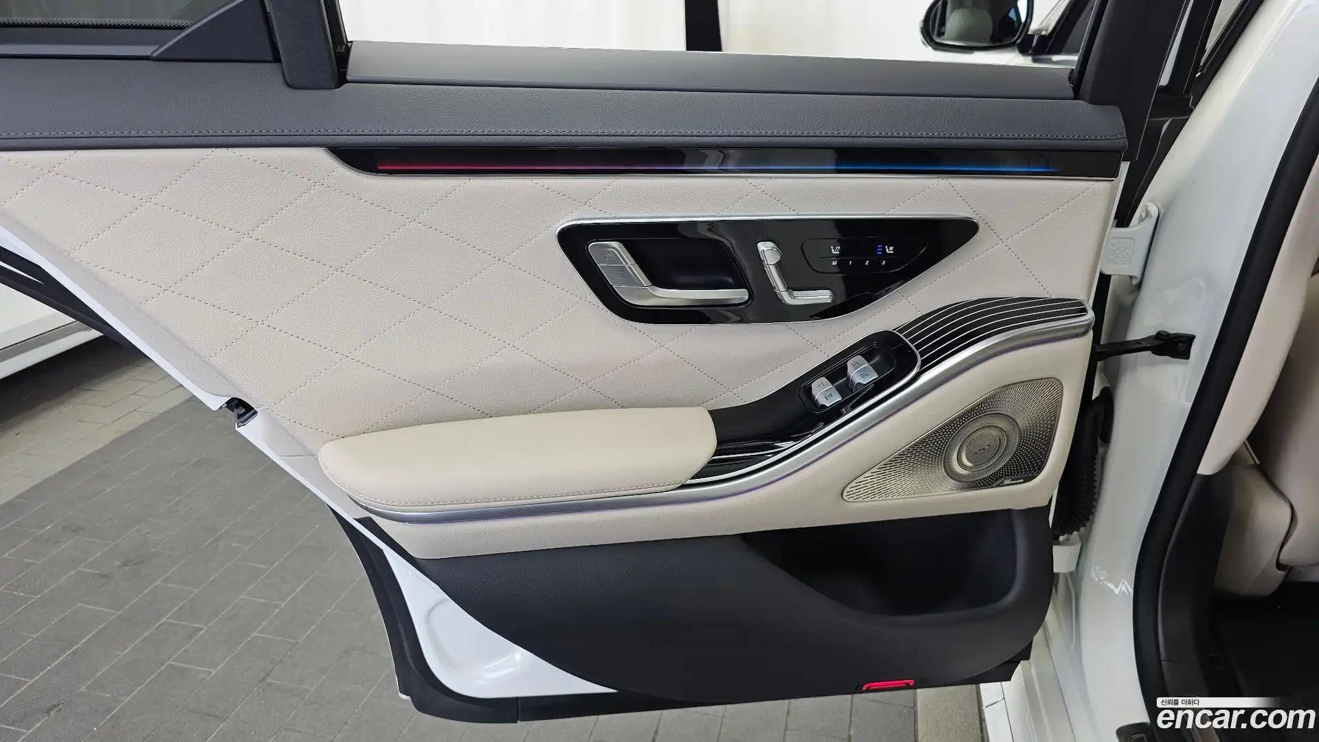 S-Class Mercedes-Benz 2022.2-INNER-035