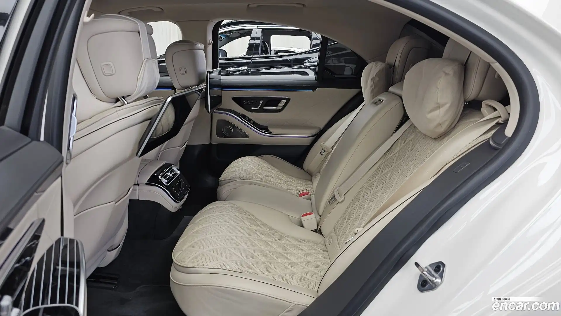 S-Class Mercedes-Benz 2022.2-INNER-036