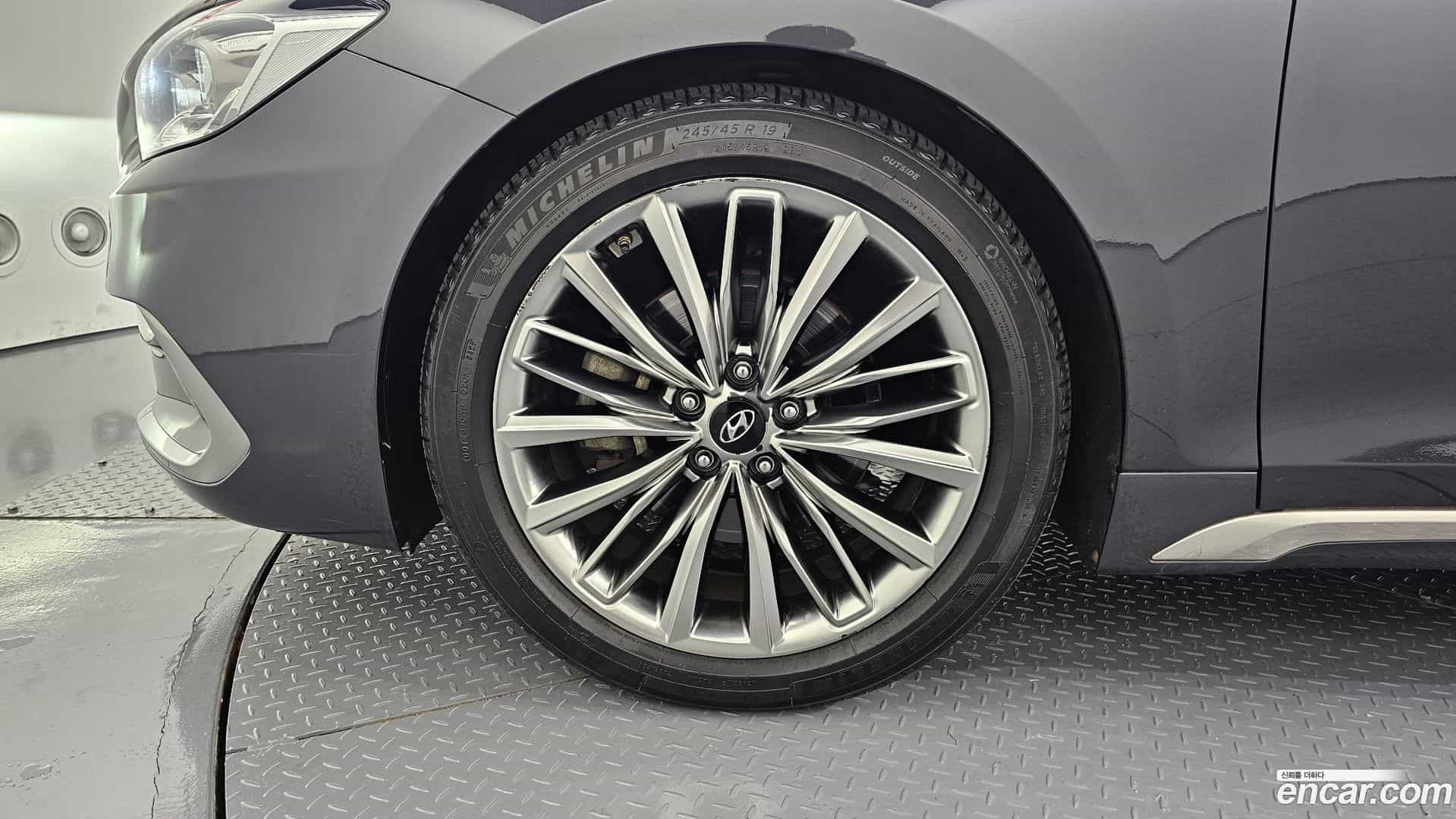 Grandeur Hyundai 2017.0-OUTER-005