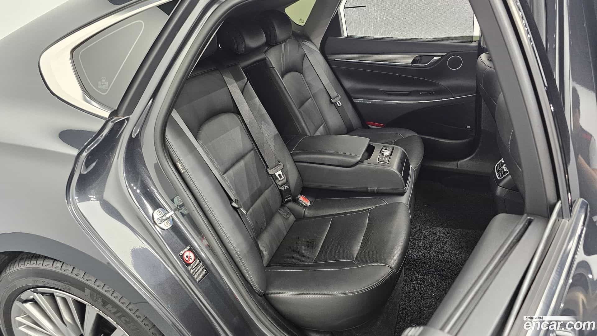 Grandeur Hyundai 2017.0-OPTION-015