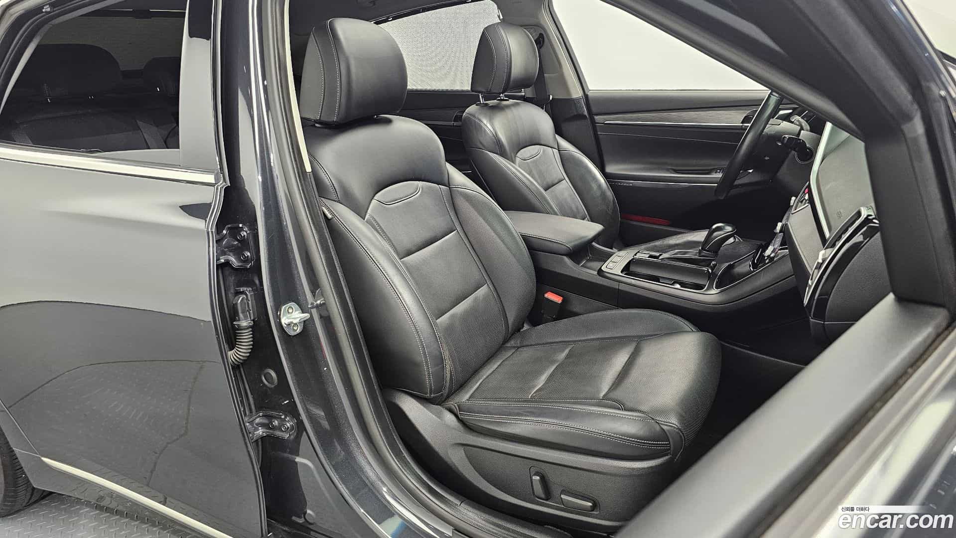 Grandeur Hyundai 2017.0-OPTION-016