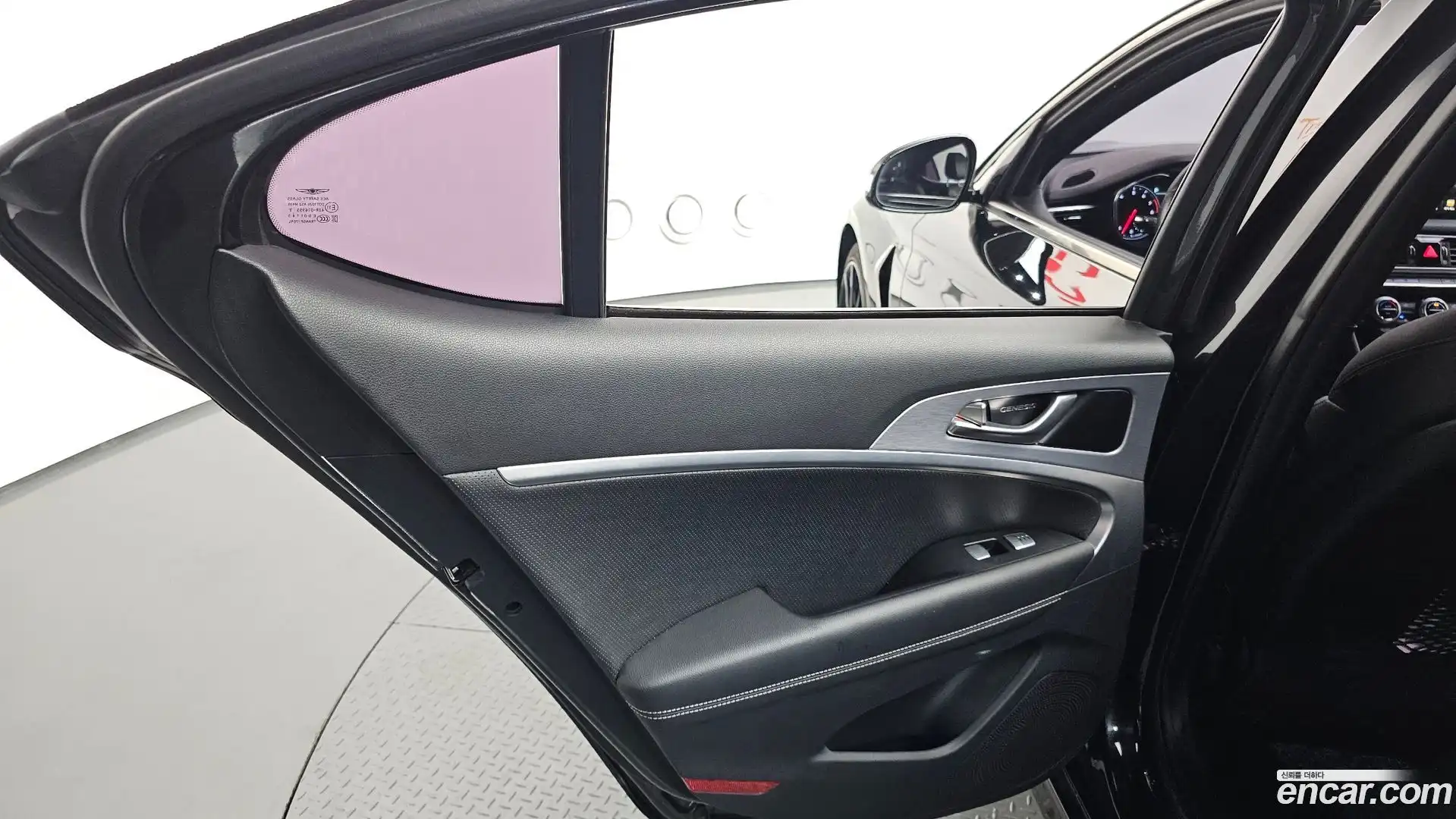 G70 Genesis 2019.2-INNER-035