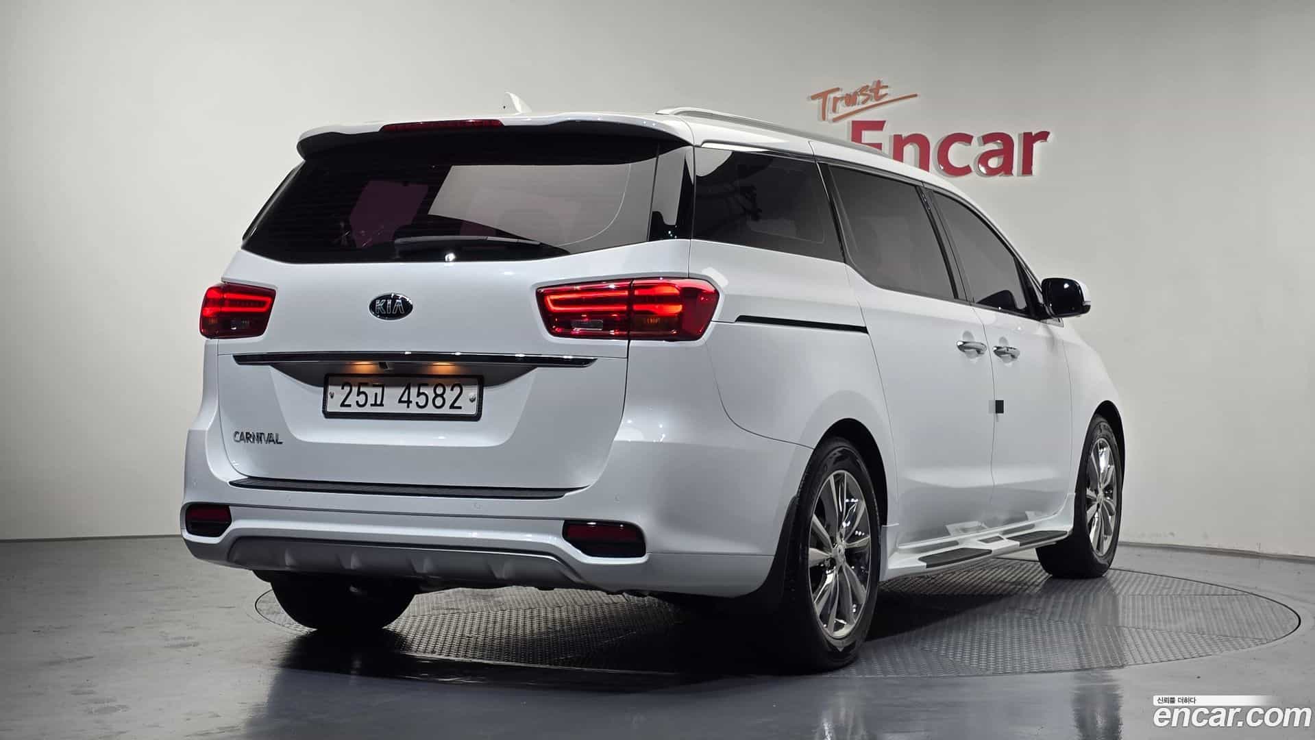 Canival Kia 2019.1-OUTER-002