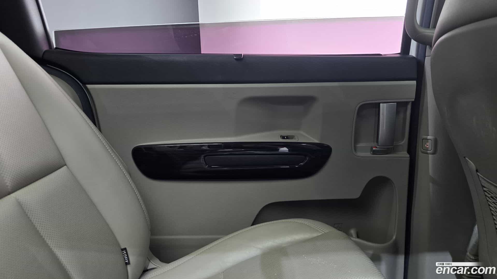 Canival Kia 2019.1-INNER-035