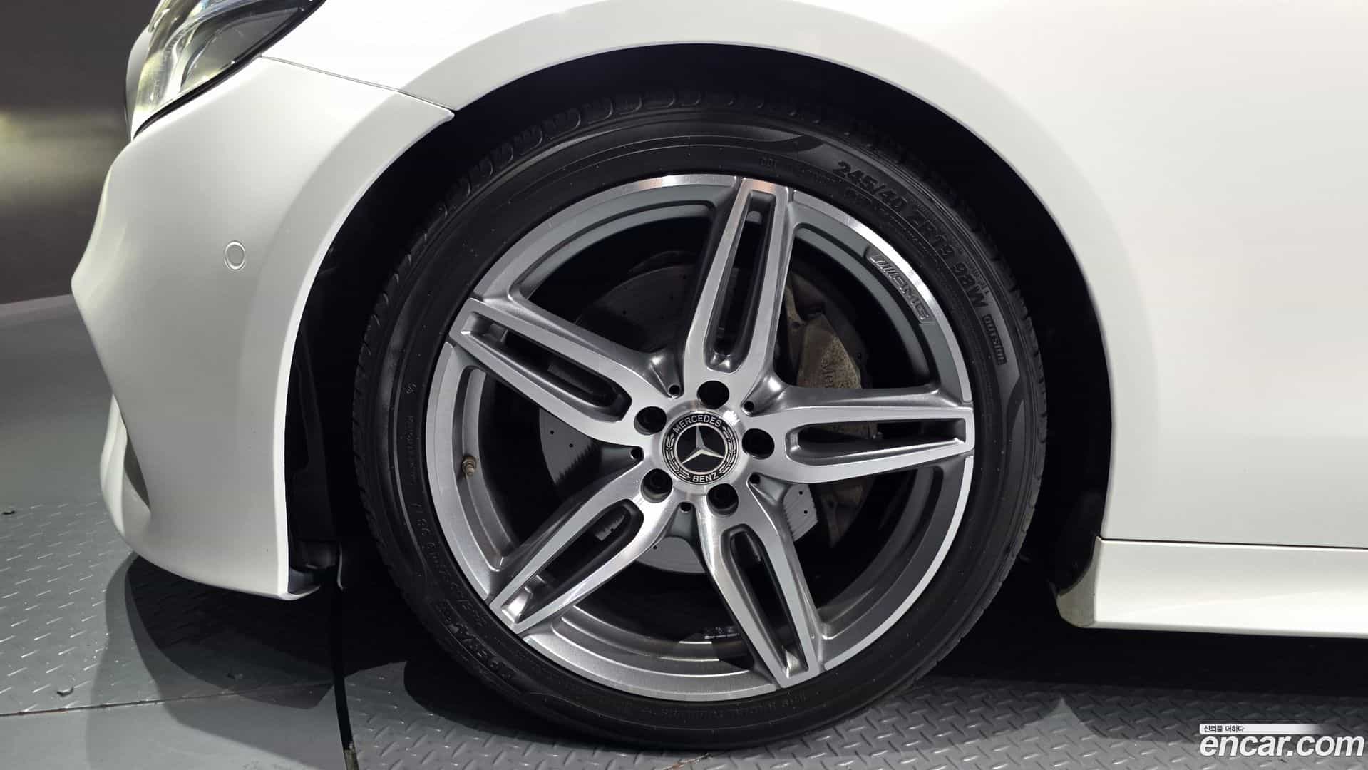 E-Class Mercedes-Benz 2018.10-OUTER-005