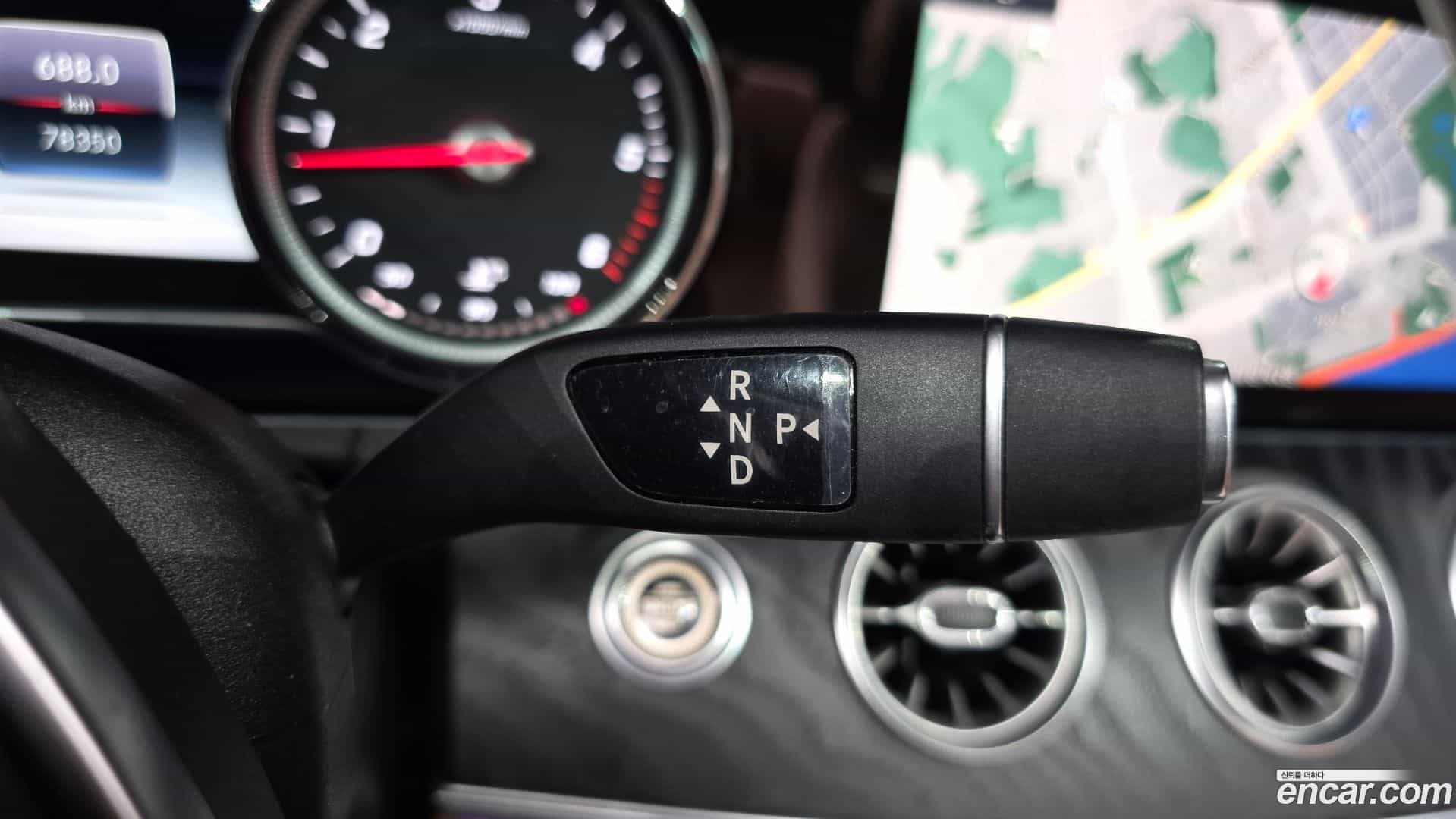 E-Class Mercedes-Benz 2018.10-INNER-009