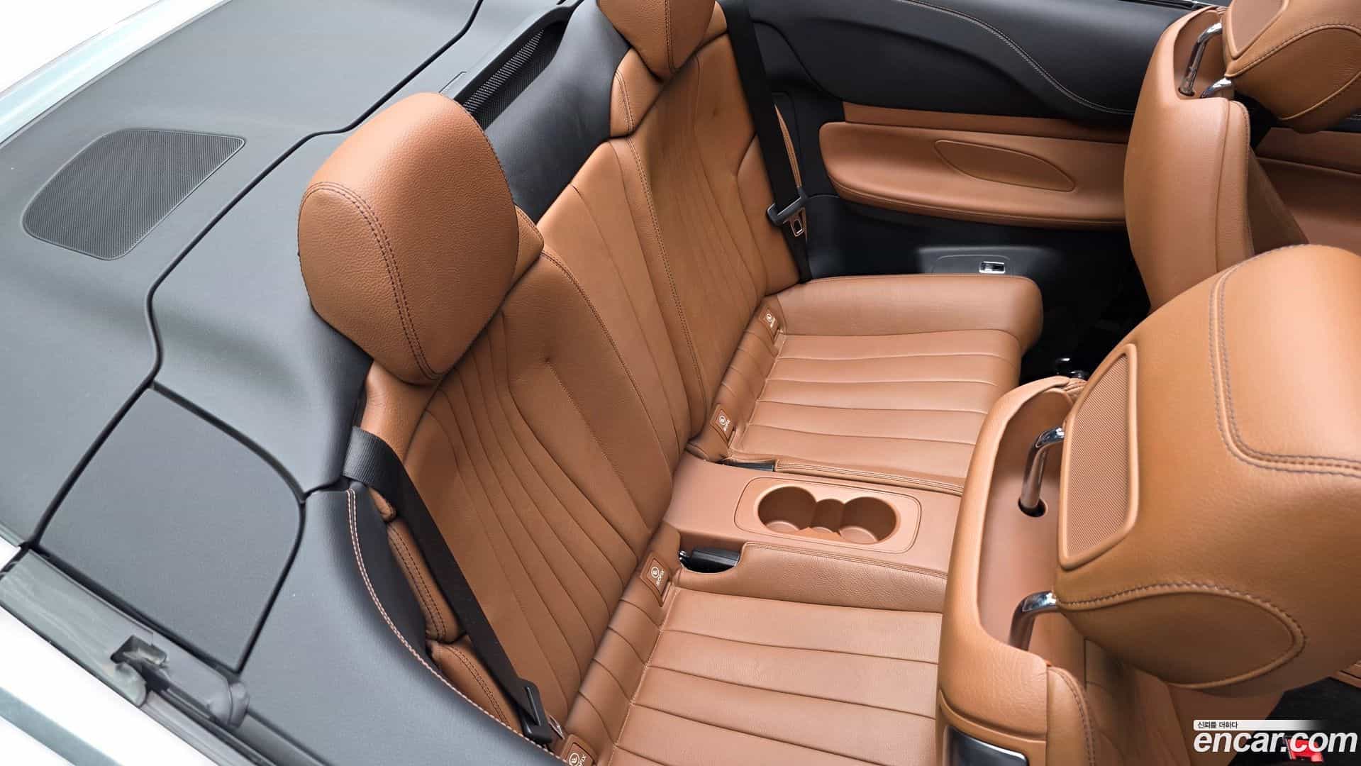 E-Class Mercedes-Benz 2018.10-OPTION-015
