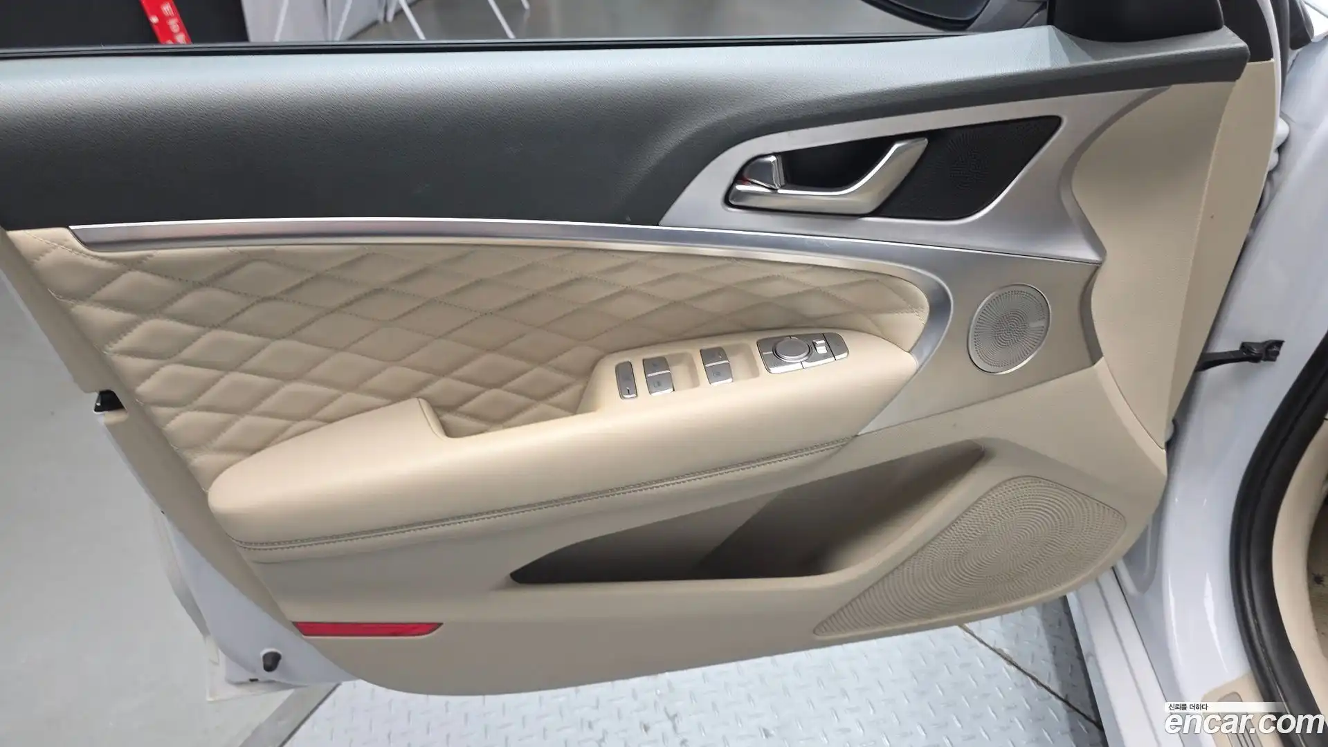 G70 Genesis 2019.3-INNER-034