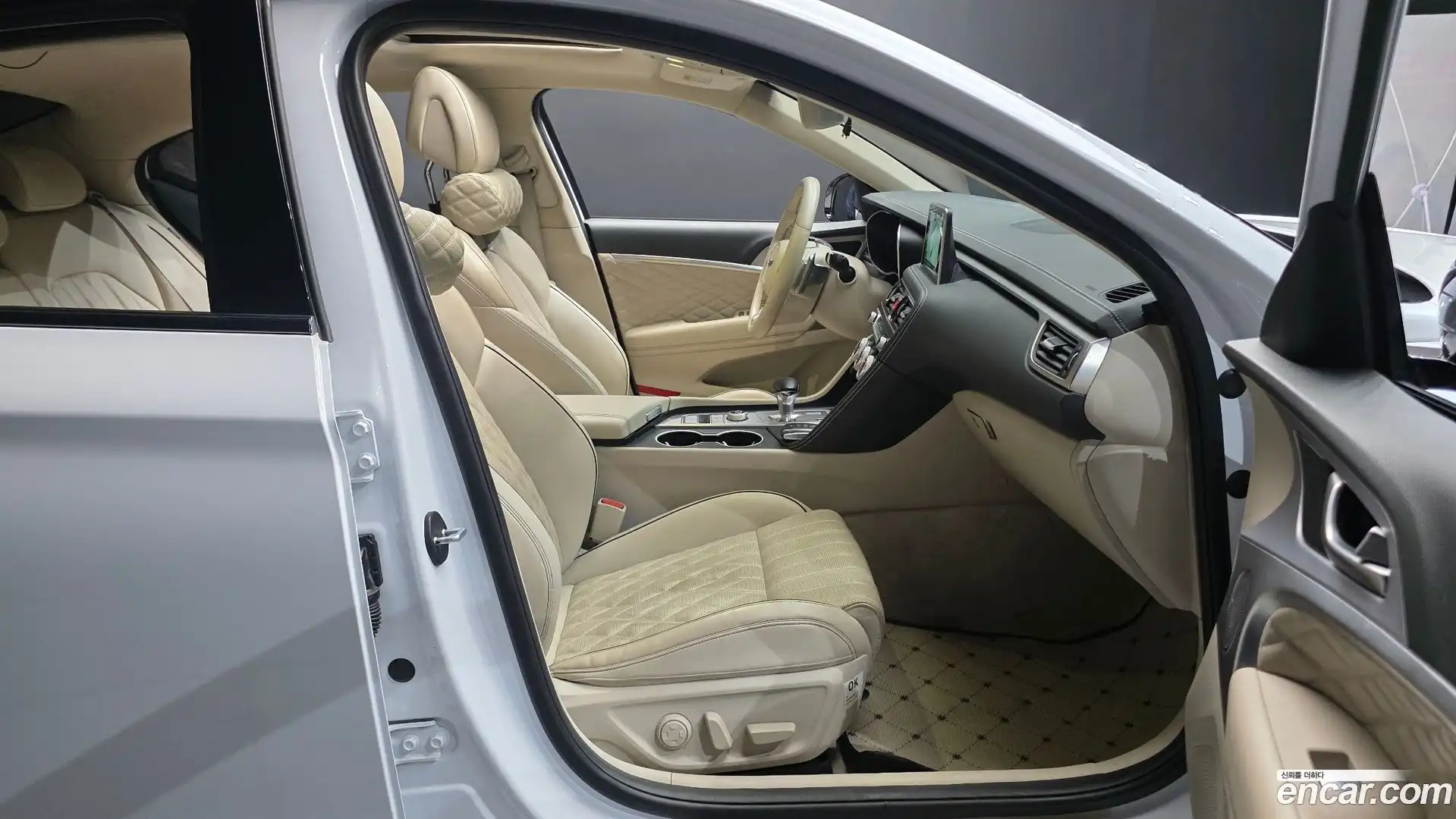 G70 Genesis 2019.3-INNER-036
