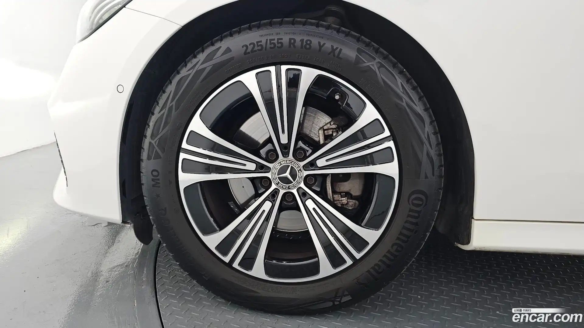 E-Class Mercedes-Benz 2024.8-OUTER-005