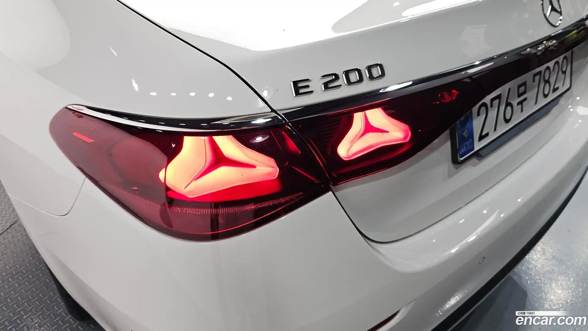 E-Class Mercedes-Benz 2024.8-OUTER-033