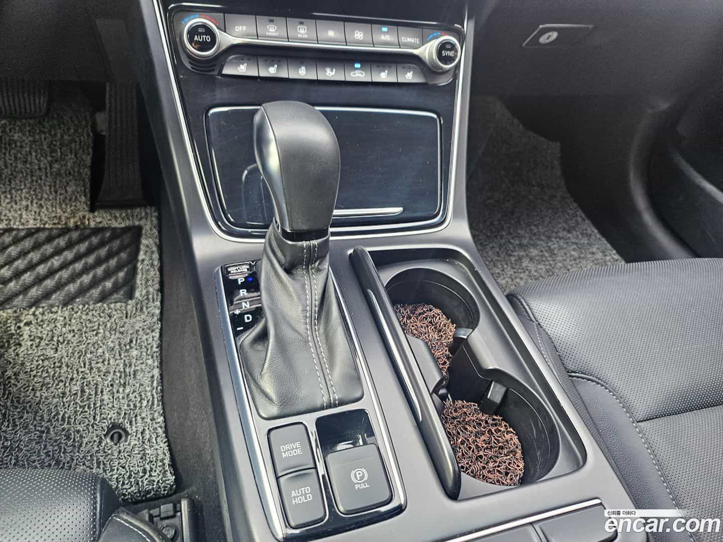 Grandeur Hyundai 2016.10-INNER-009