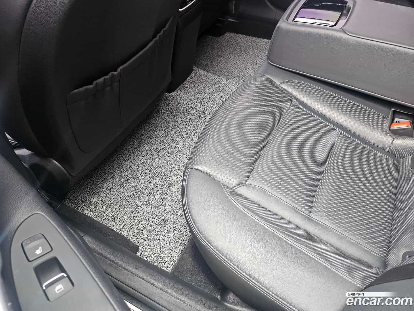Grandeur Hyundai 2016.10-INNER-010
