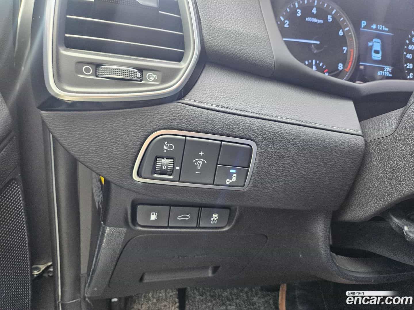 Grandeur Hyundai 2016.10-OPTION-021