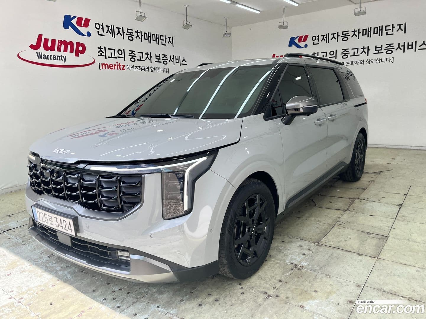 Main__Slider__Photo:Canival Kia 2024.3-0