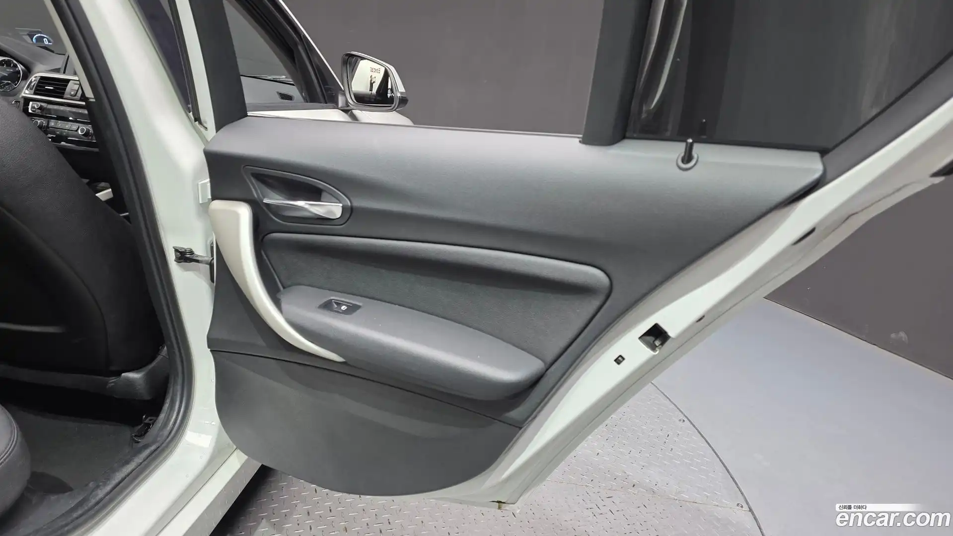1-Series BMW 2017.9-INNER-035