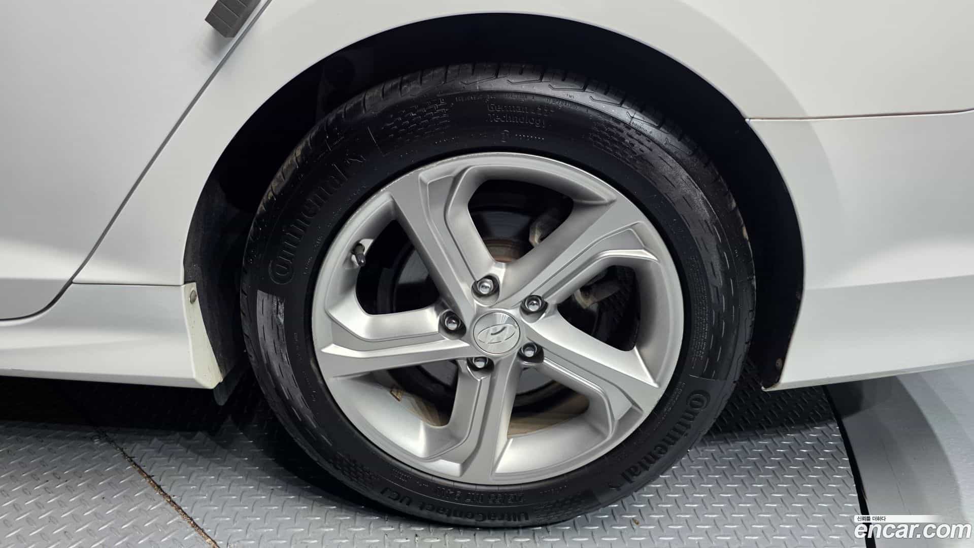 Sonata Hyundai 2019.0-OUTER-031