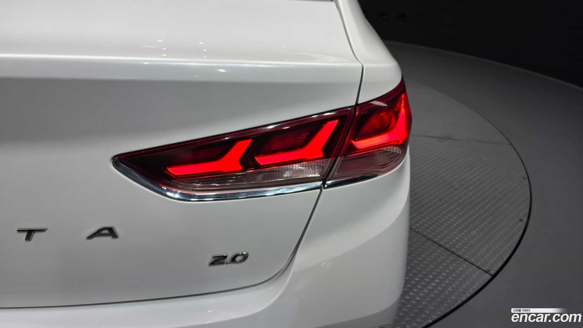 Sonata Hyundai 2019.0-OUTER-033