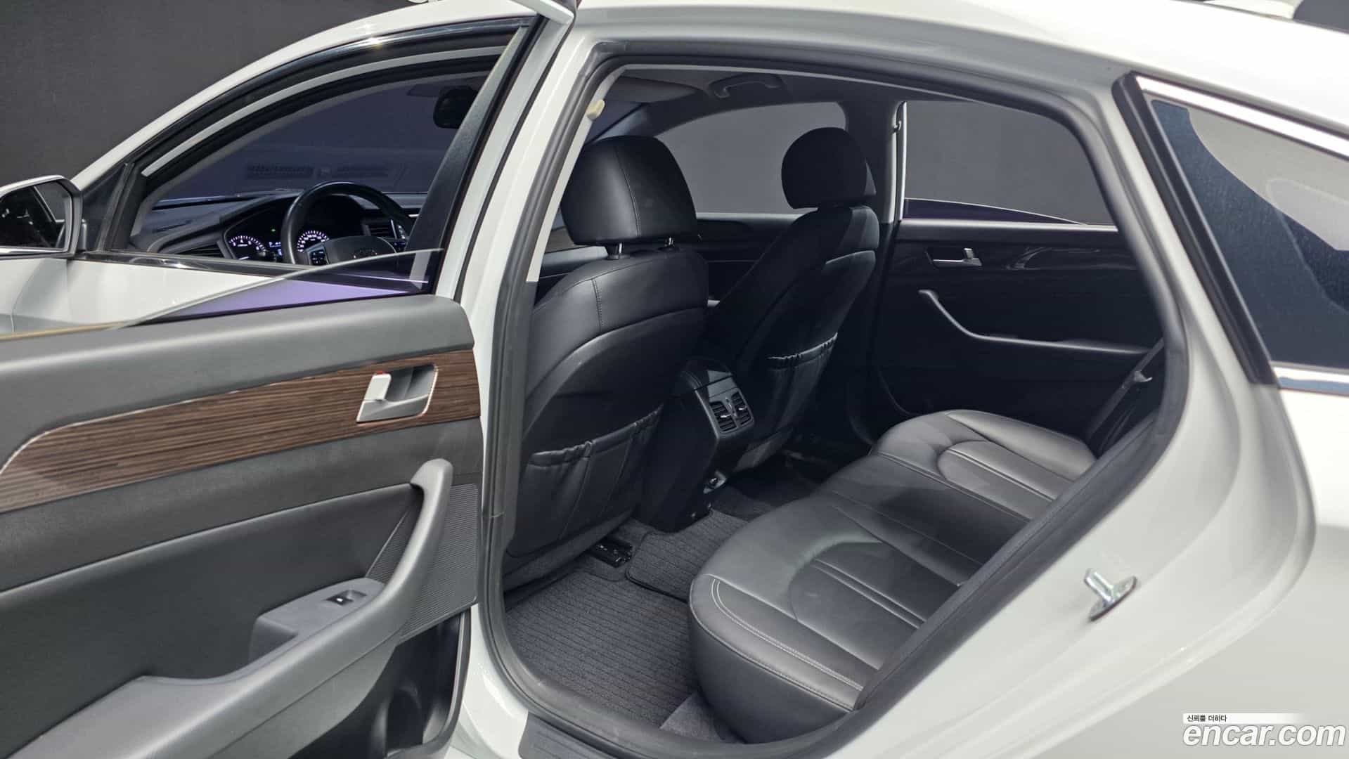 Sonata Hyundai 2019.0-INNER-036