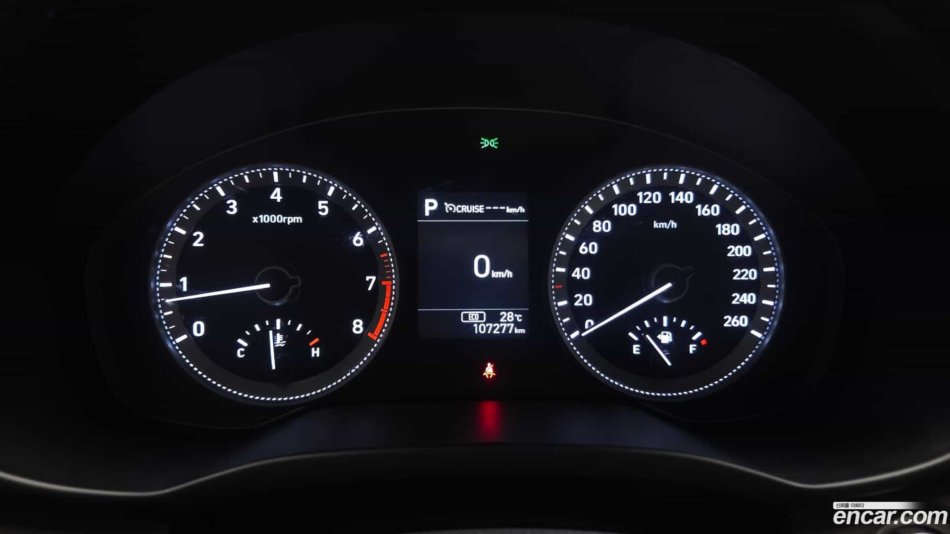 Grandeur Hyundai 2017.2-INNER-008