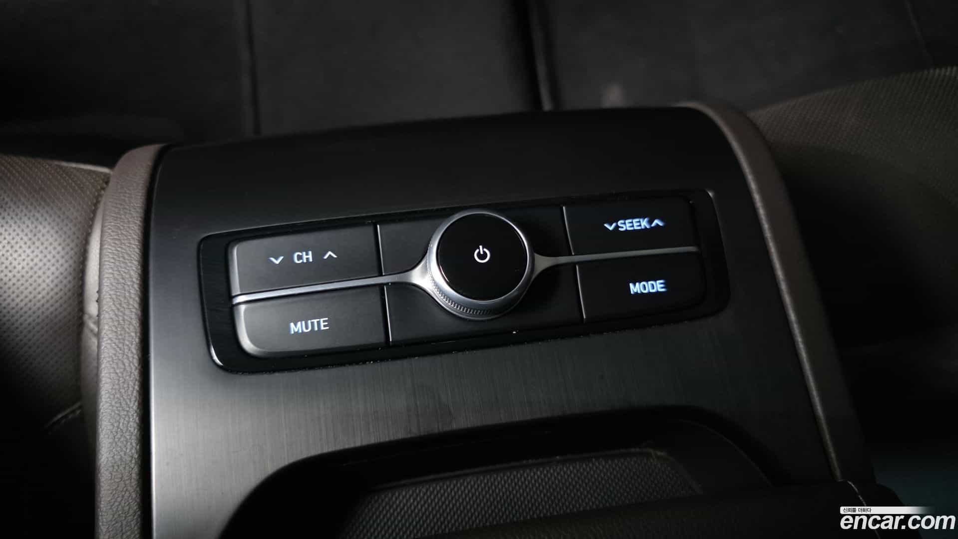 Grandeur Hyundai 2017.2-OPTION-023