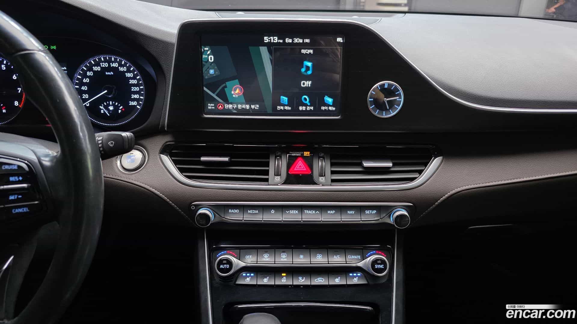 Grandeur Hyundai 2017.2-OPTION-024