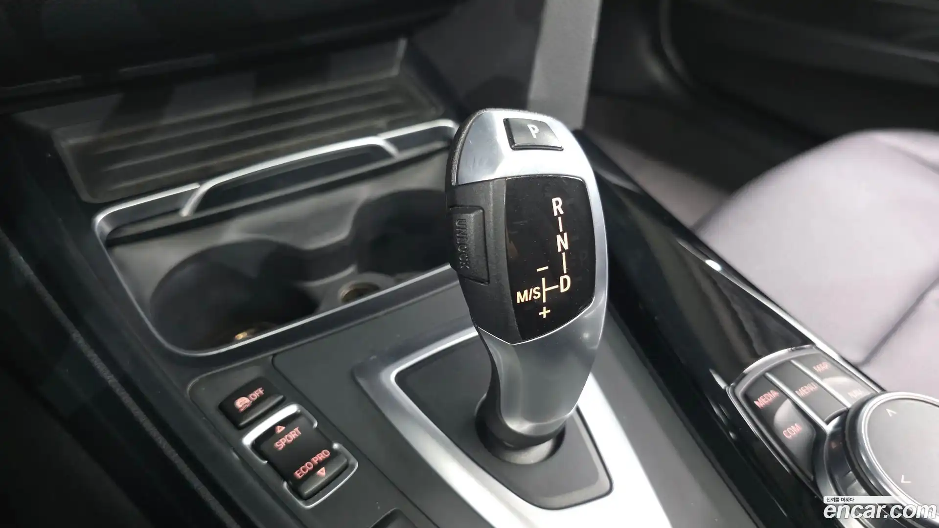 3-Series BMW 2018.1-INNER-009