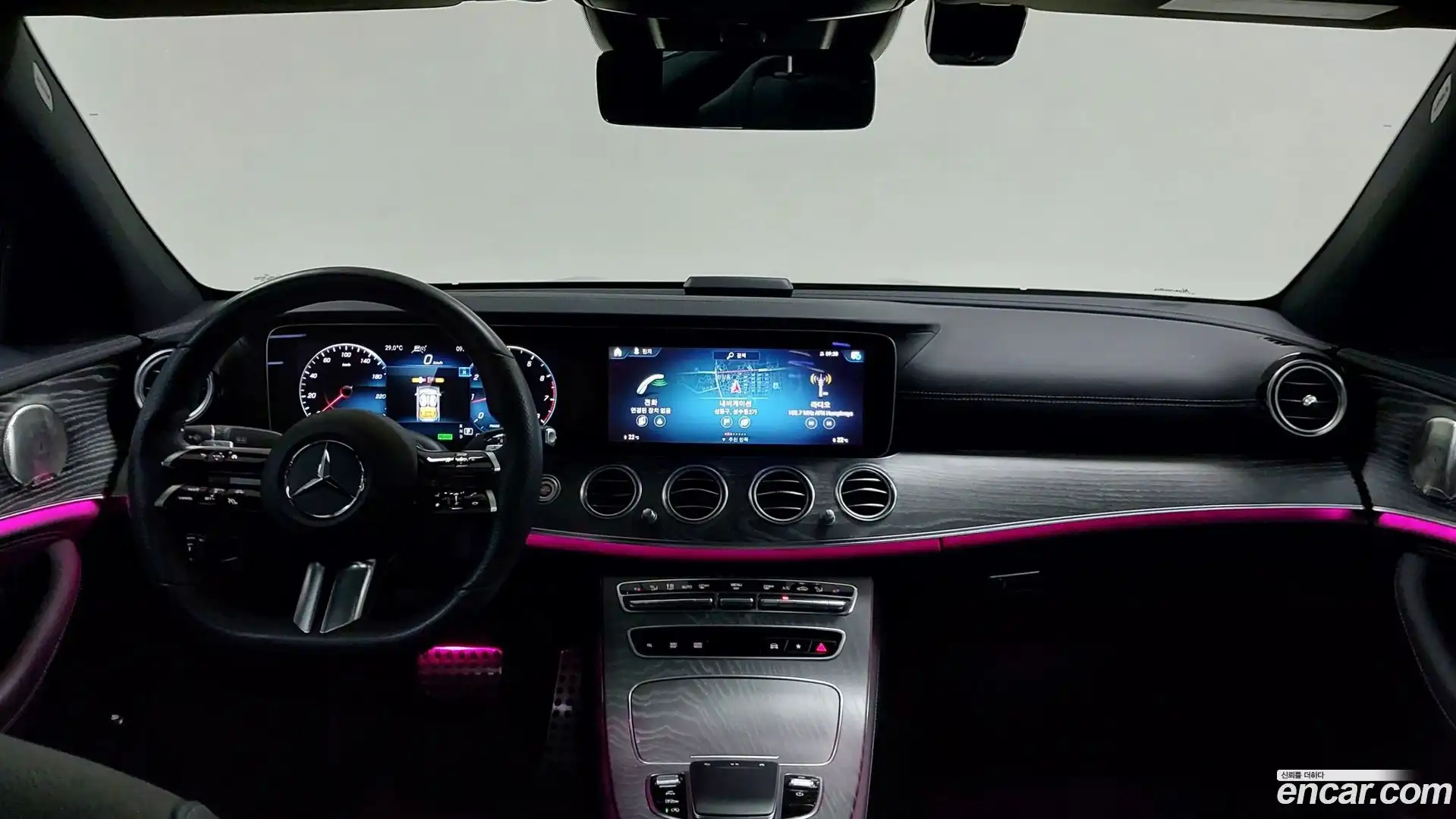 E-Class Mercedes-Benz 2022.2-INNER-007