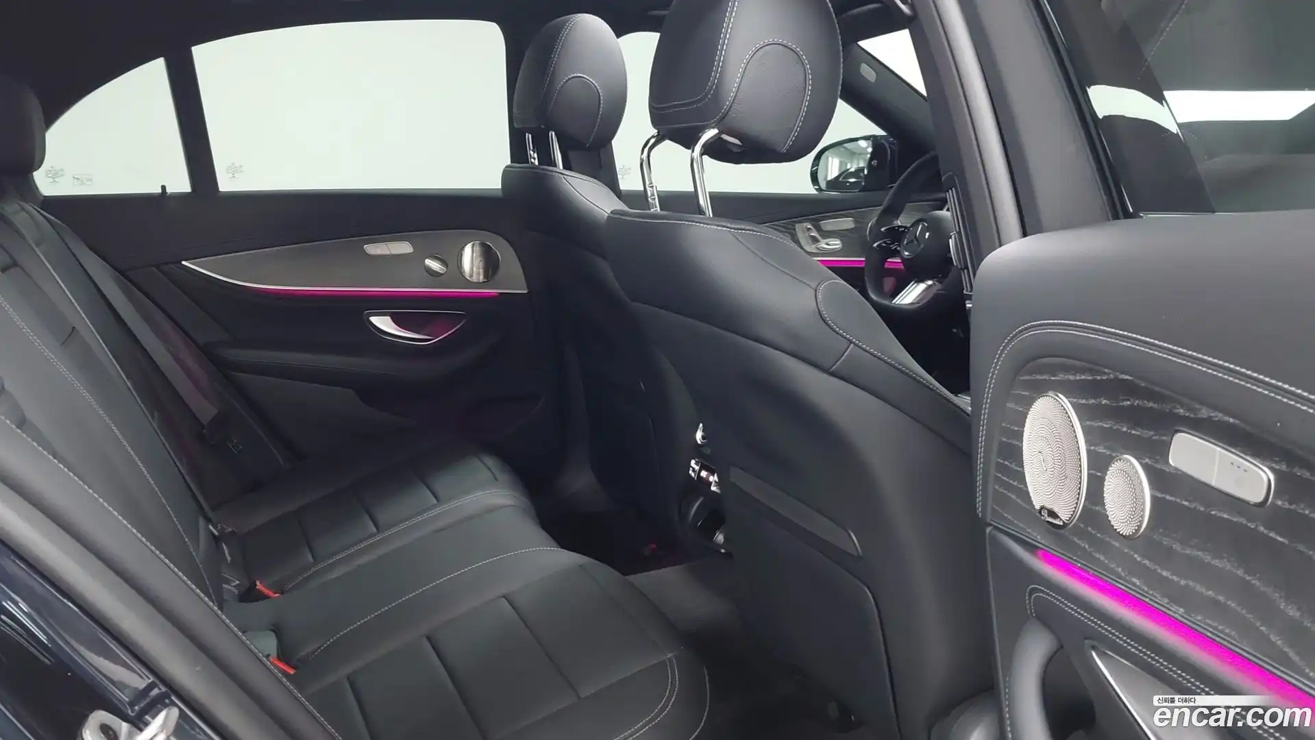 E-Class Mercedes-Benz 2022.2-INNER-010