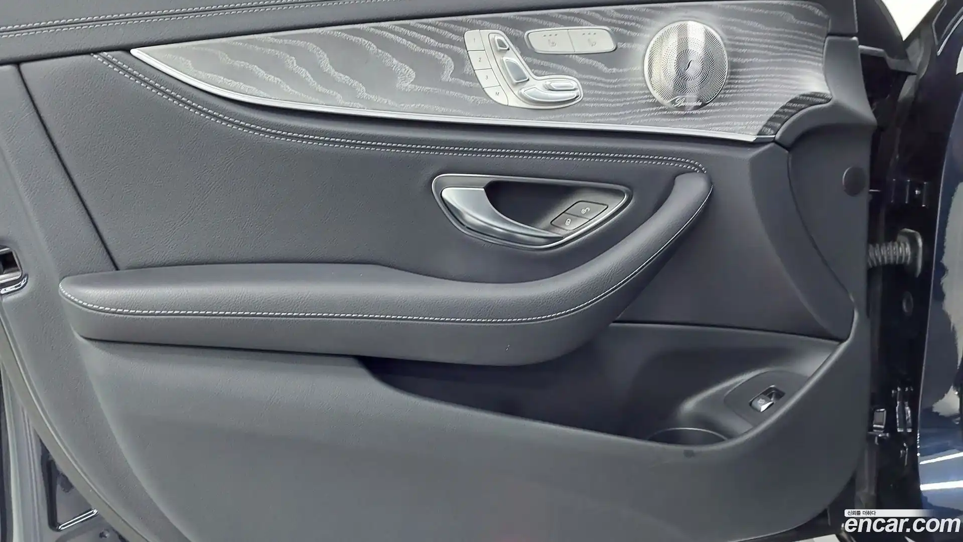 E-Class Mercedes-Benz 2022.2-OPTION-019