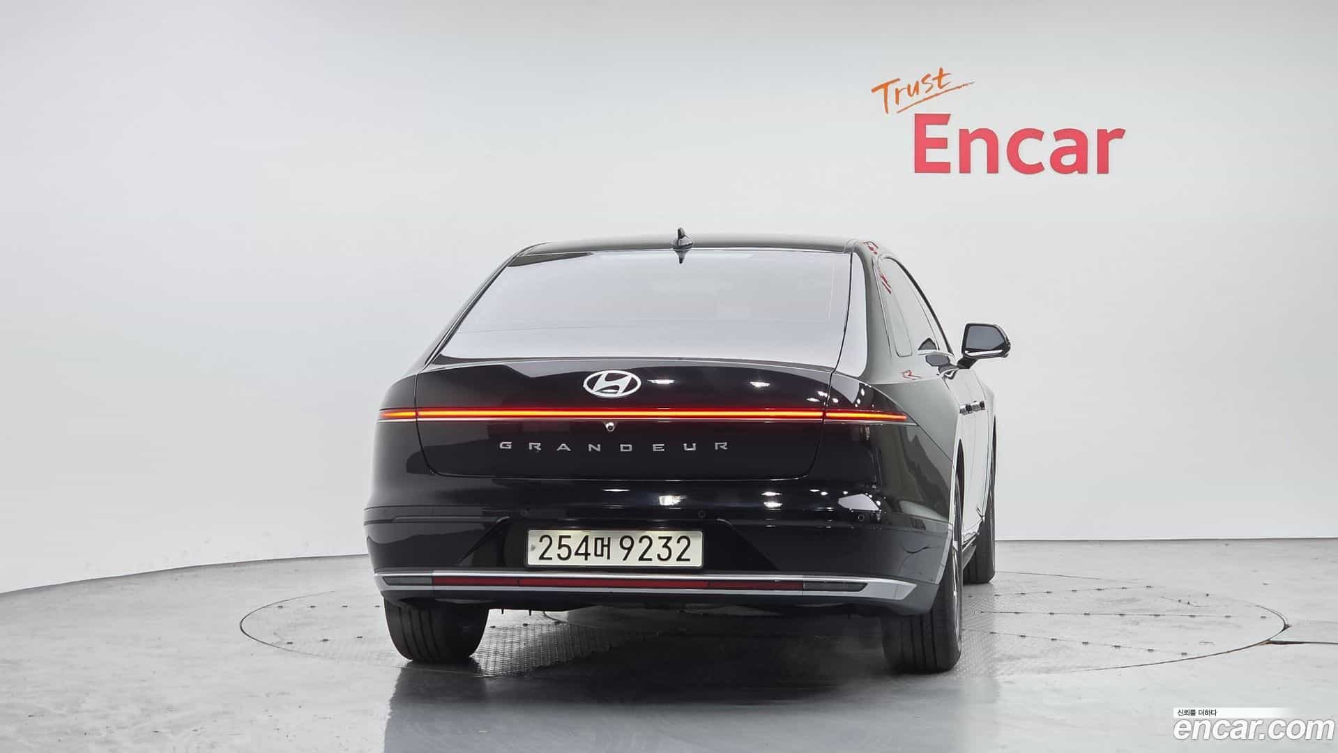 Grandeur Hyundai 2023.1-OUTER-004