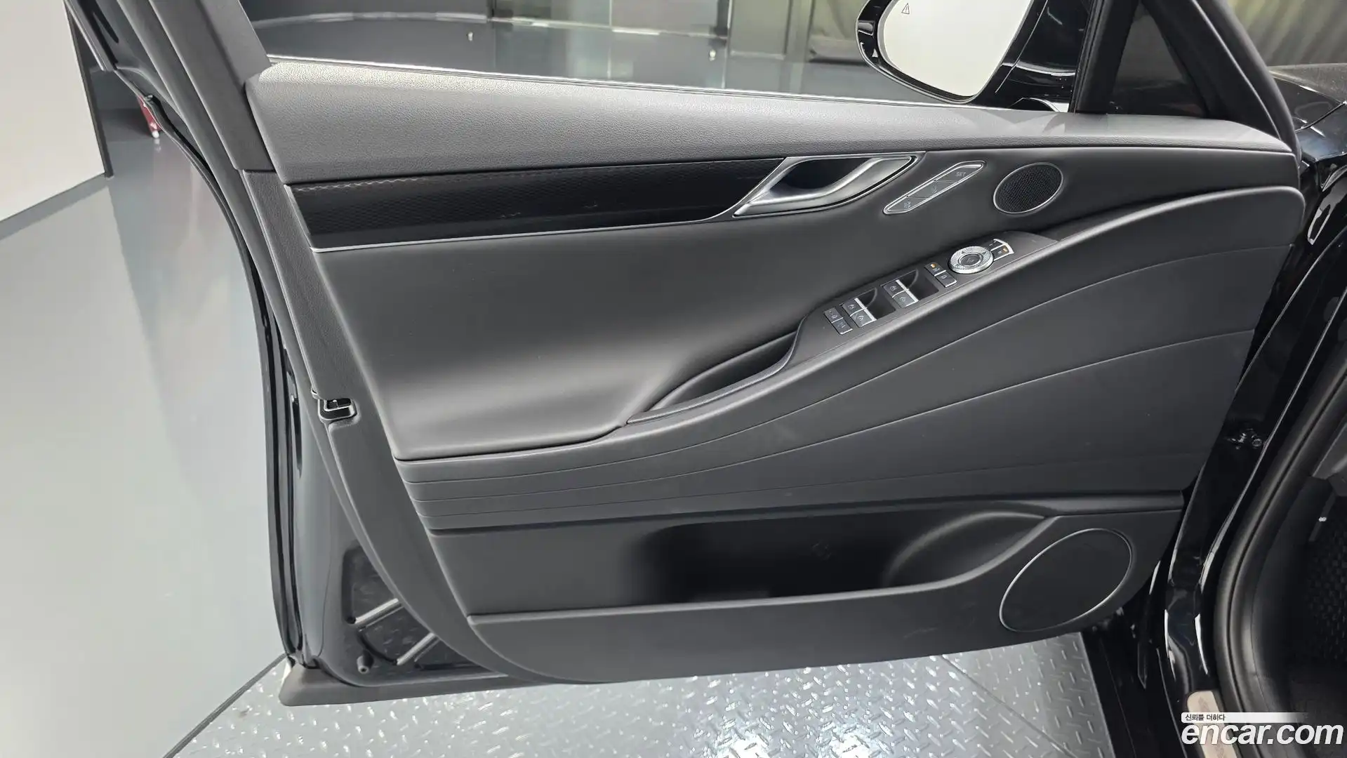 G80 Genesis 2026.3-INNER-034