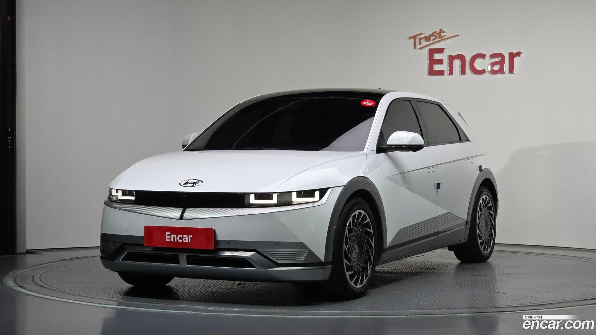 Main__Slider__Photo:Ioniq5 Hyundai 2022.10-0