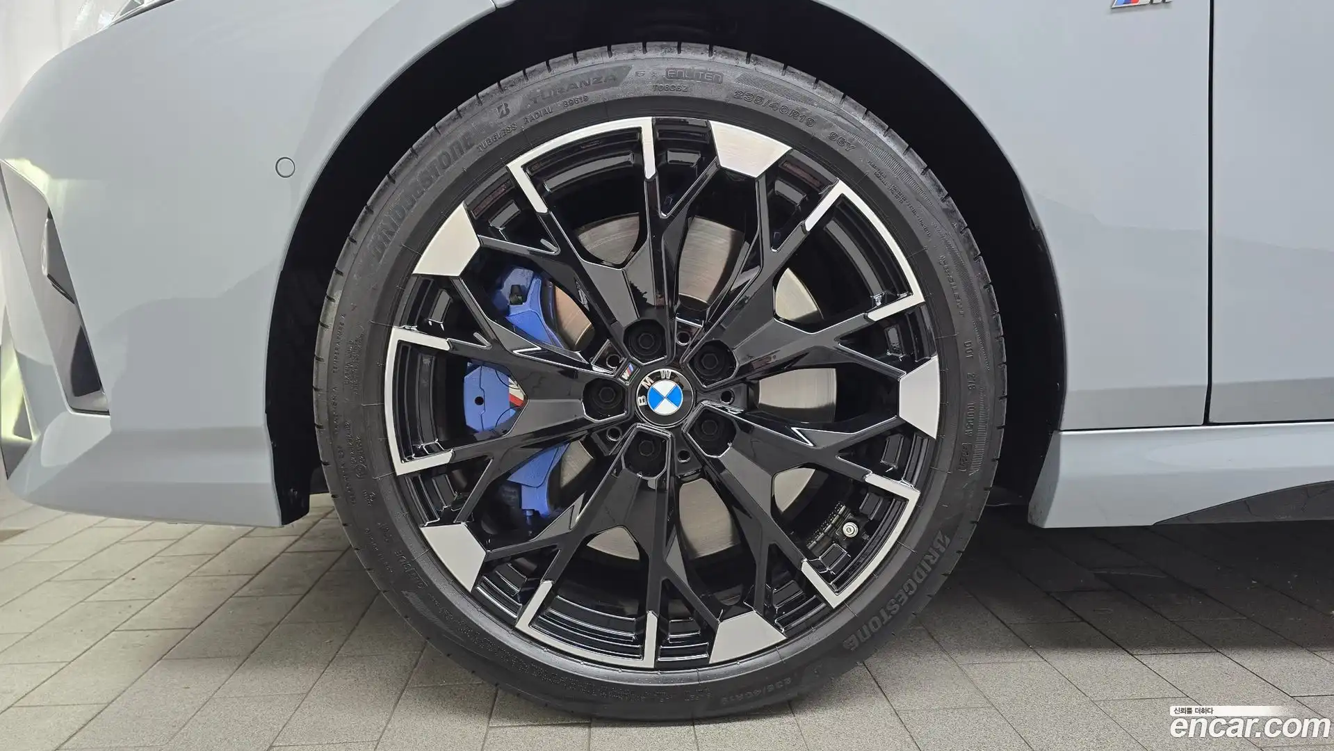 2-Series BMW 2025.5-OUTER-005