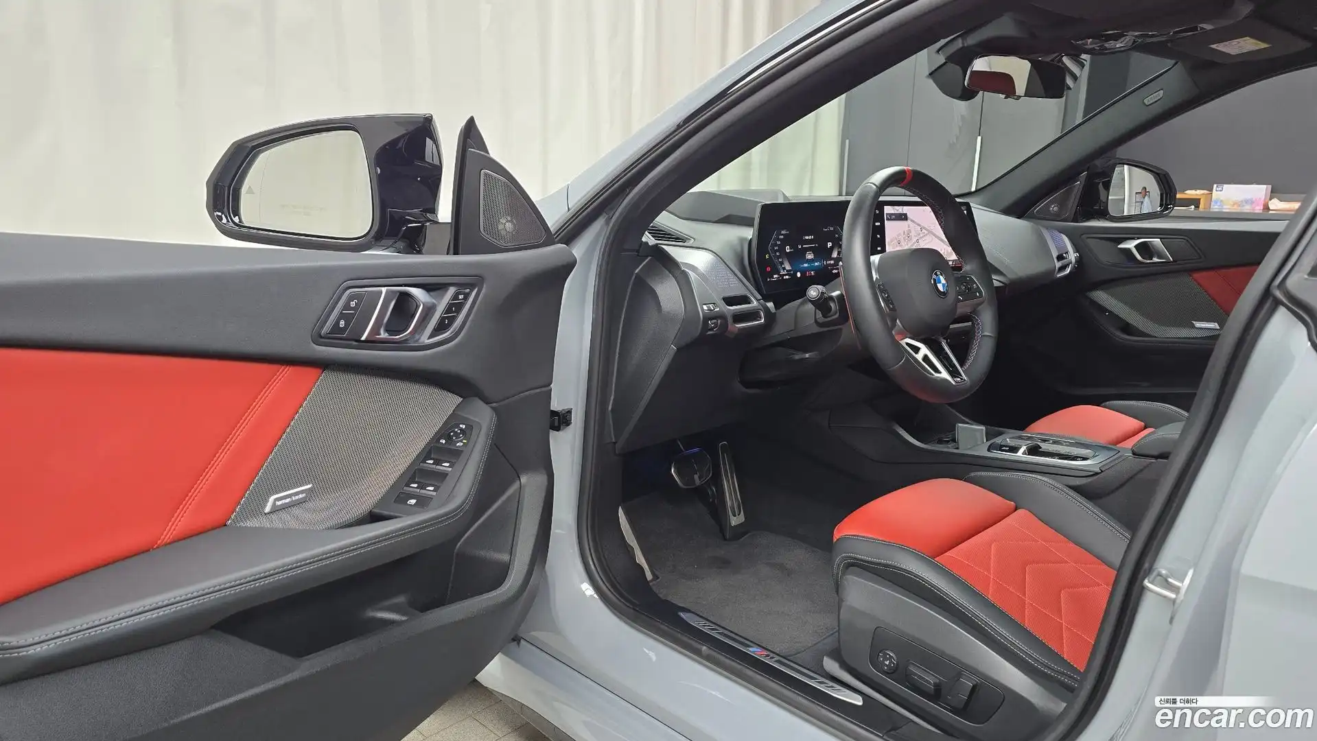 2-Series BMW 2025.5-INNER-010