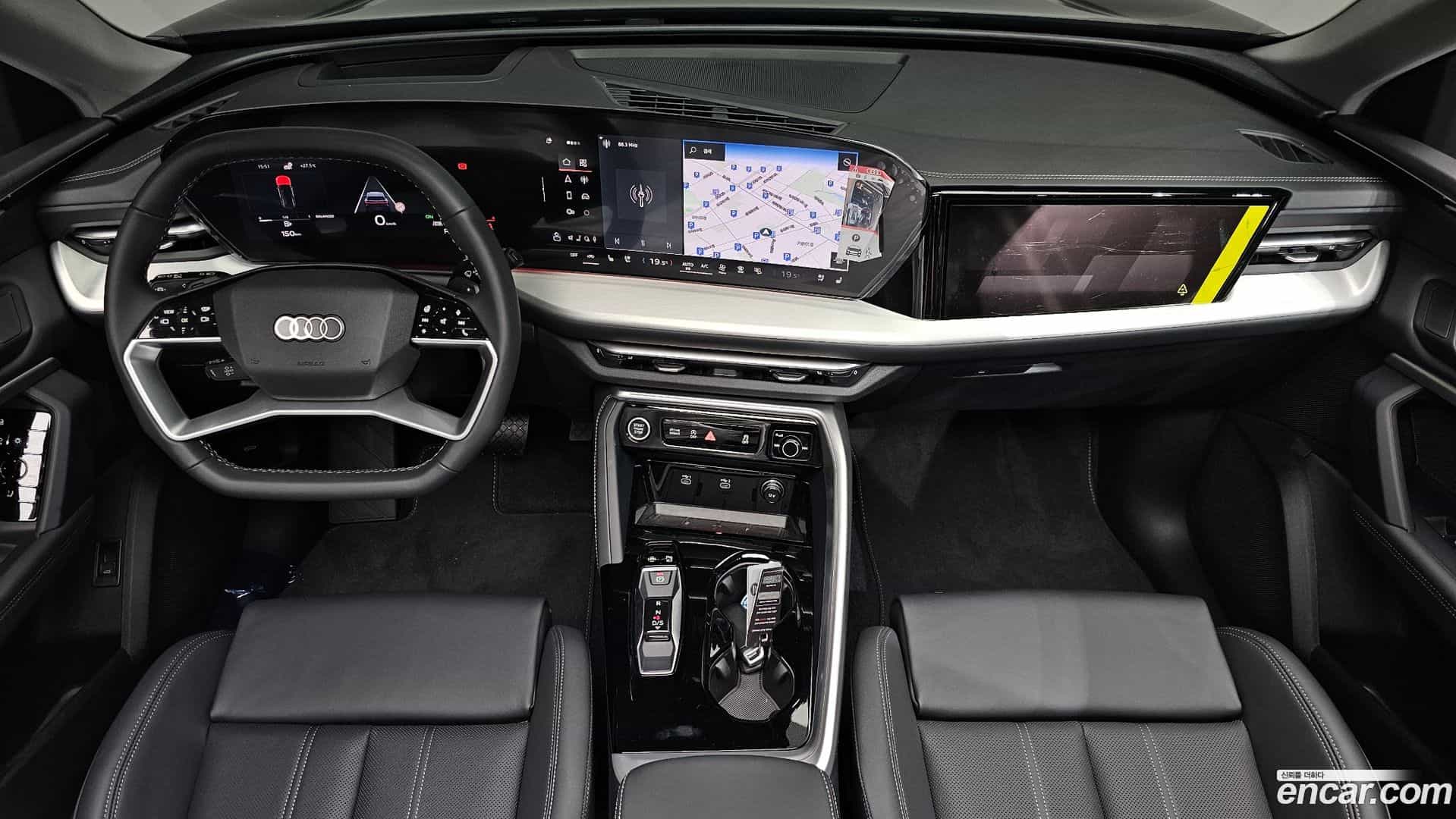 Q5 Audi 2025.11-INNER-007