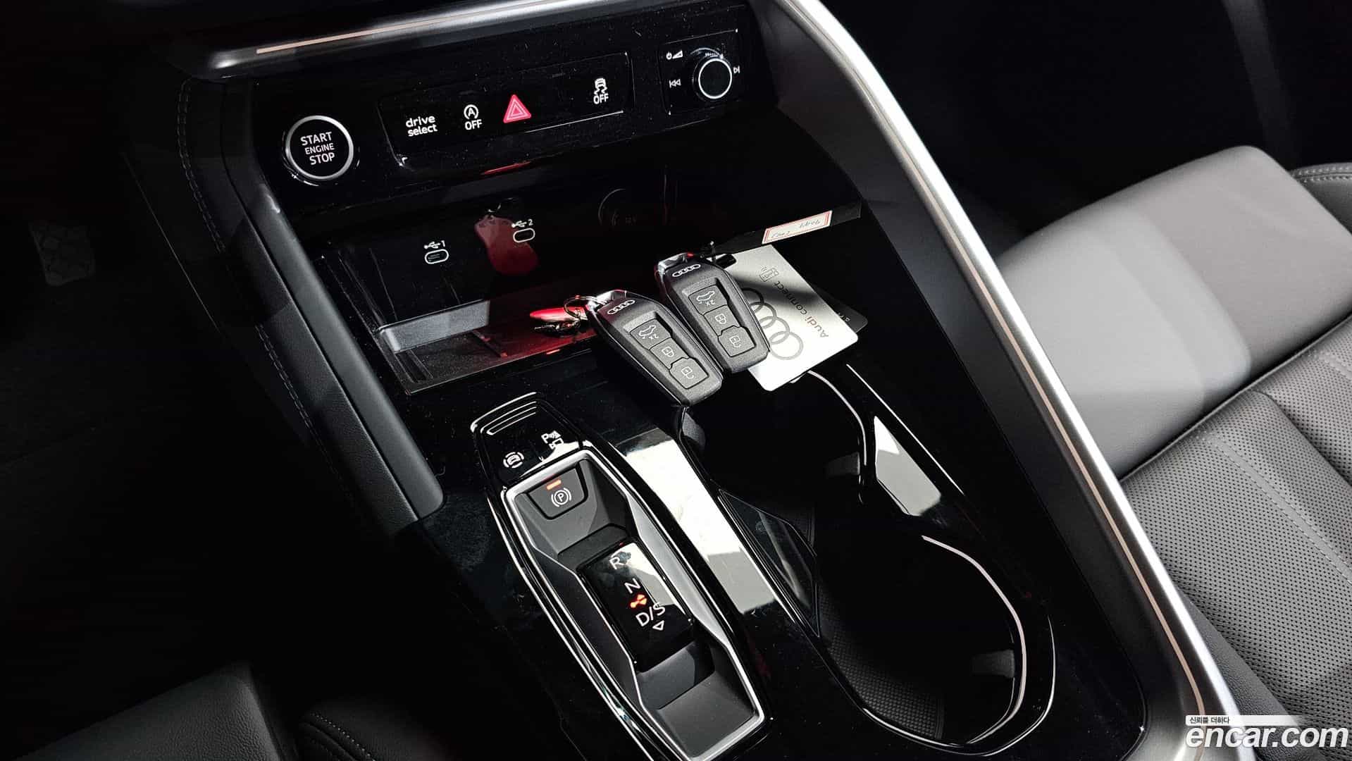 Q5 Audi 2025.11-INNER-009