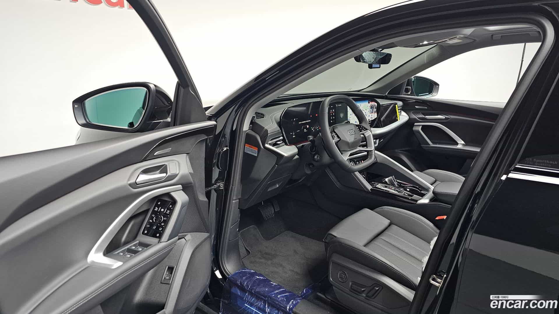 Q5 Audi 2025.11-INNER-010