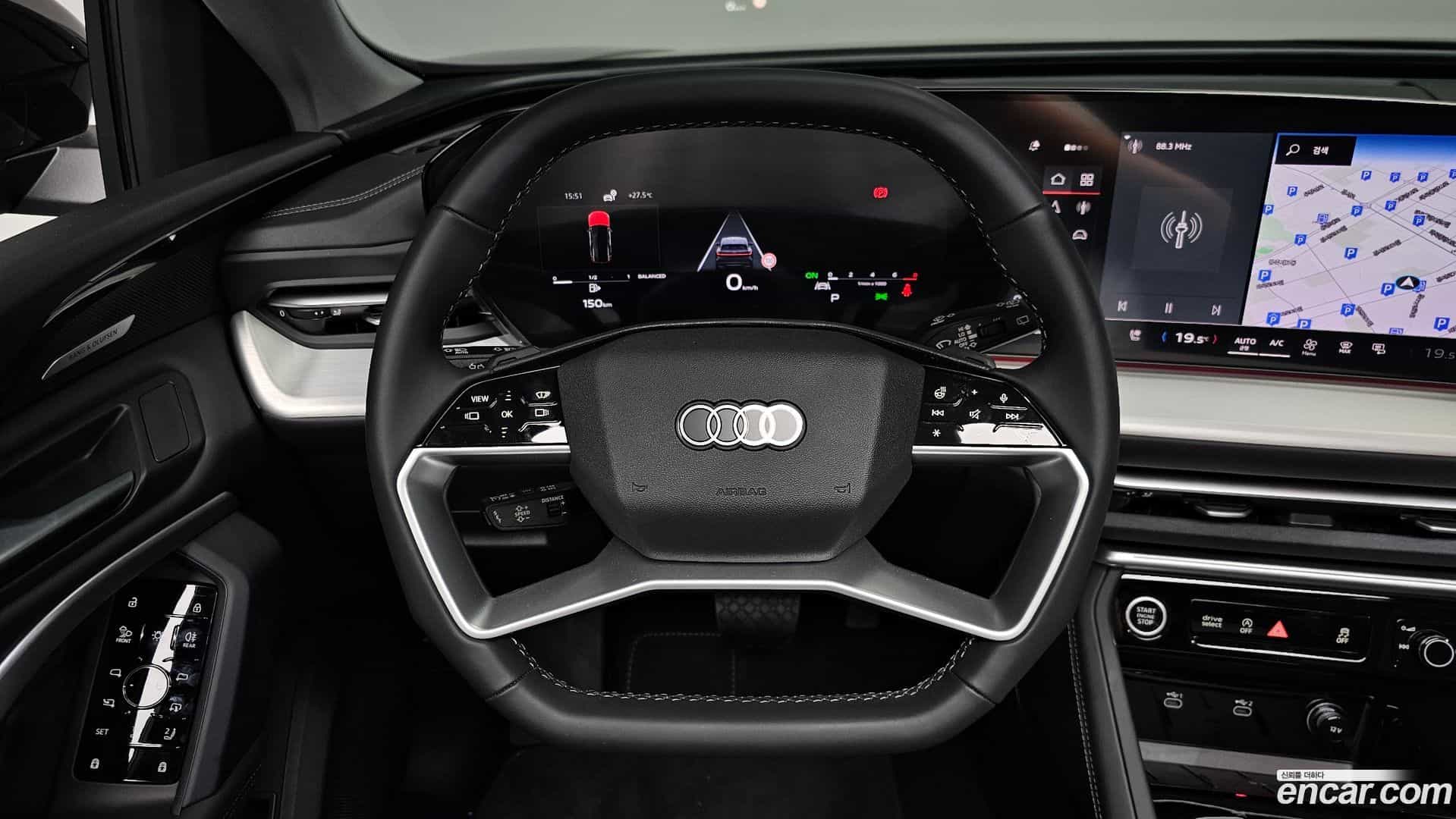 Q5 Audi 2025.11-OPTION-017