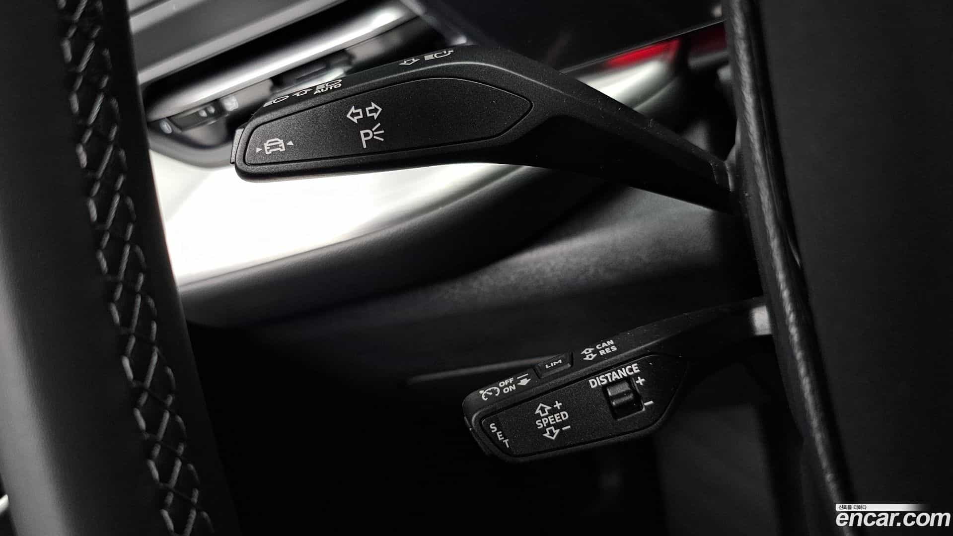 Q5 Audi 2025.11-OPTION-024
